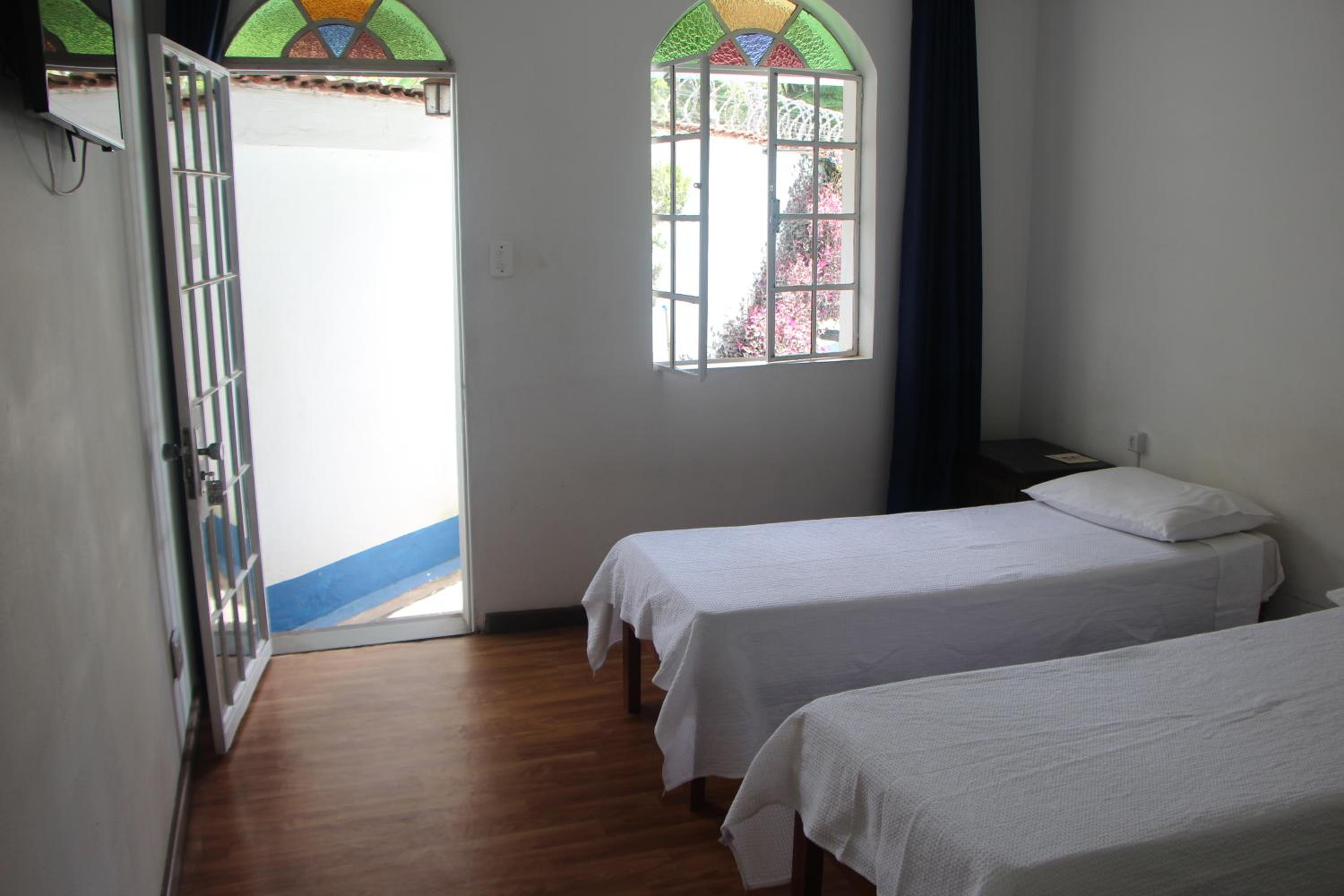 Standard Twin Room photo 3