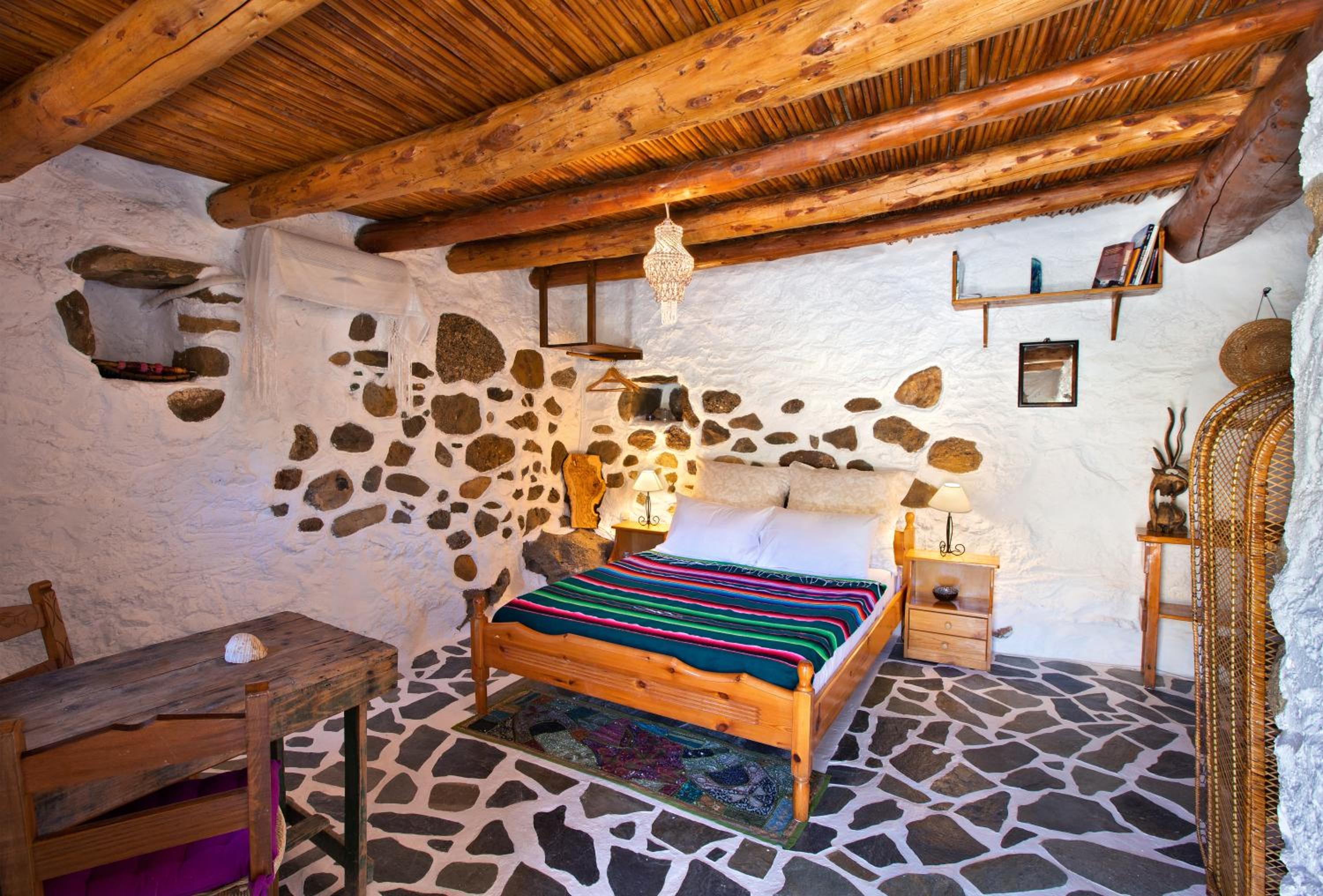Deluxe Bungalow with Garden View - Photo 4