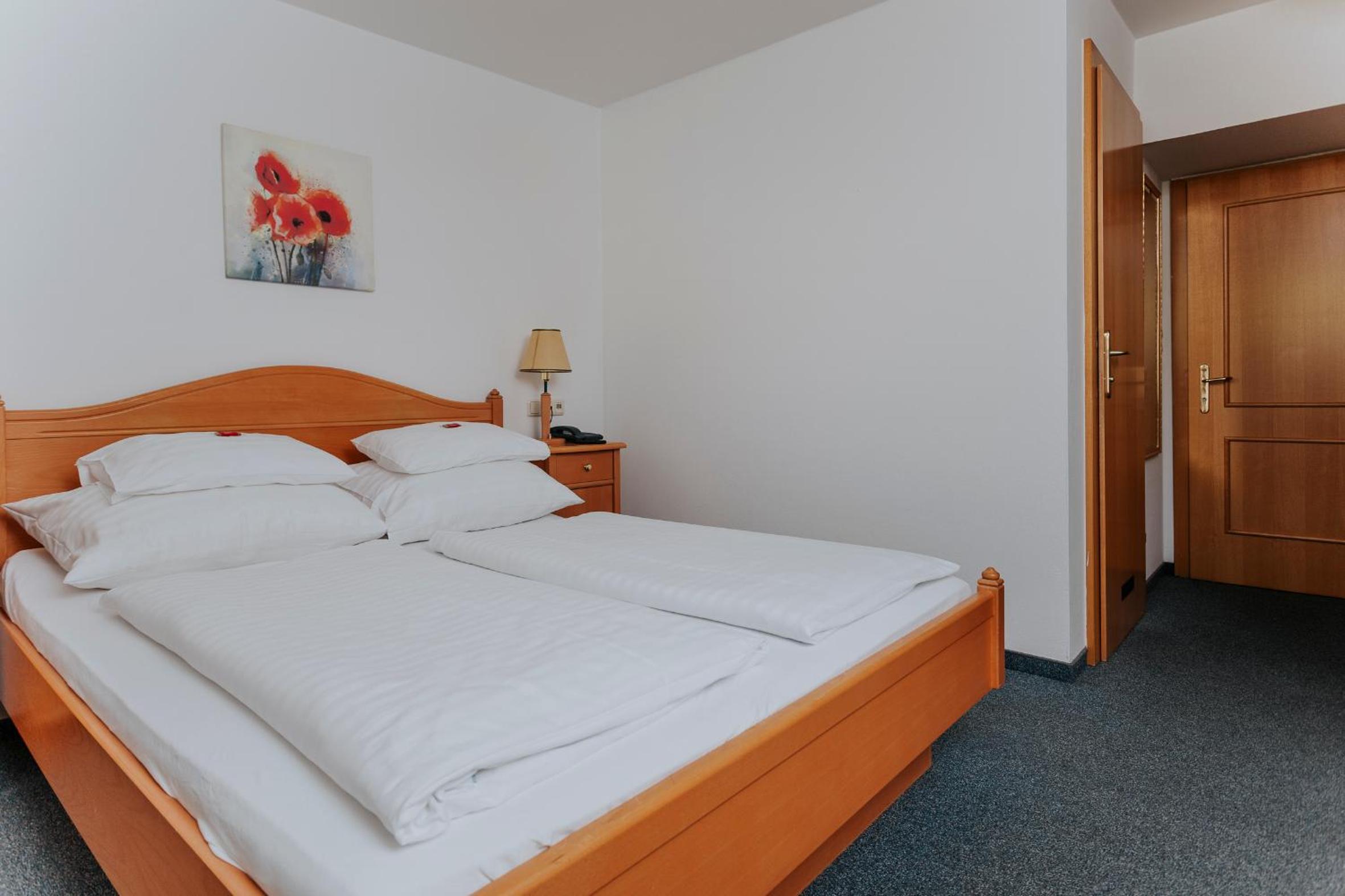 Standard Double Room photo 2