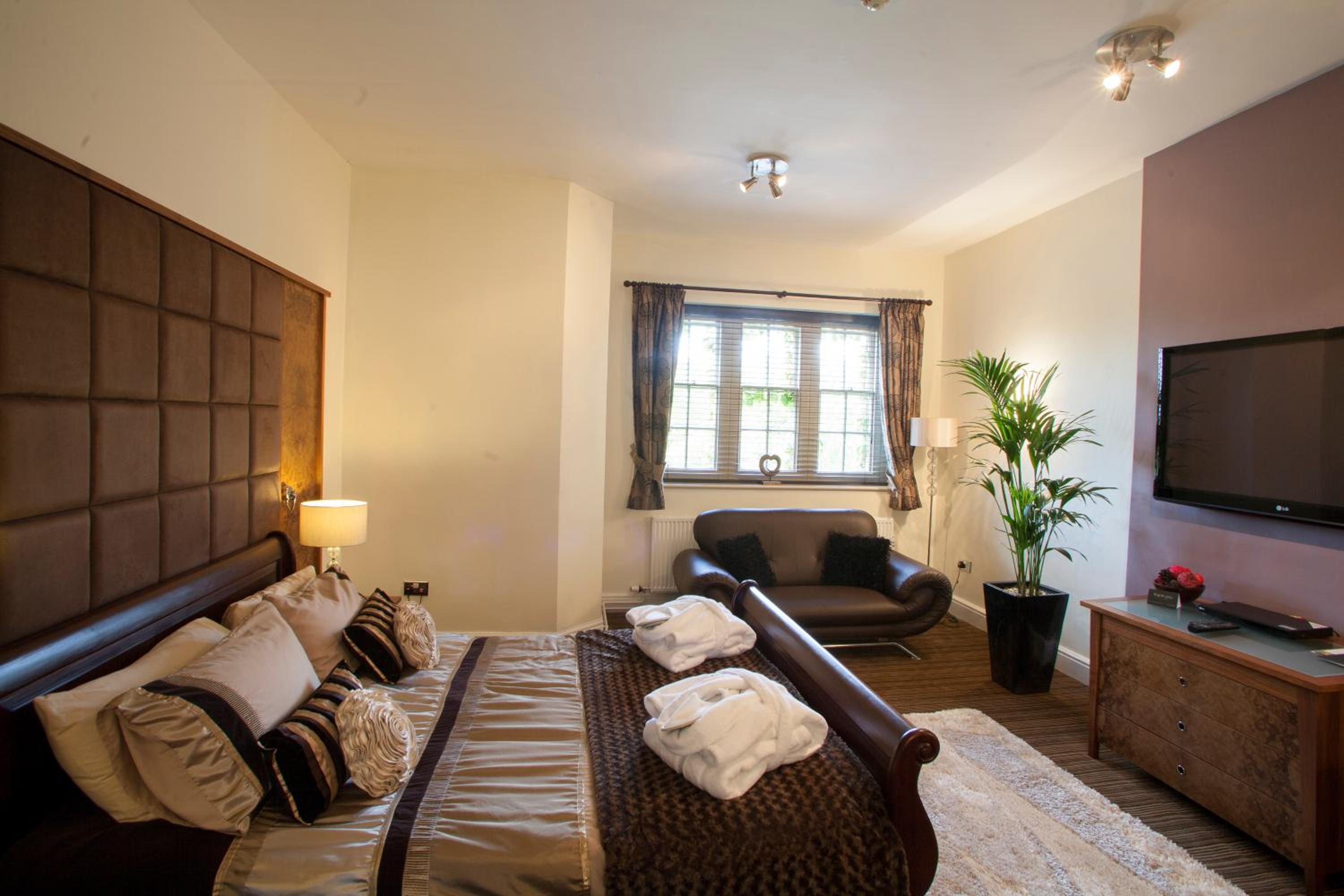 Suite - Photo 5
