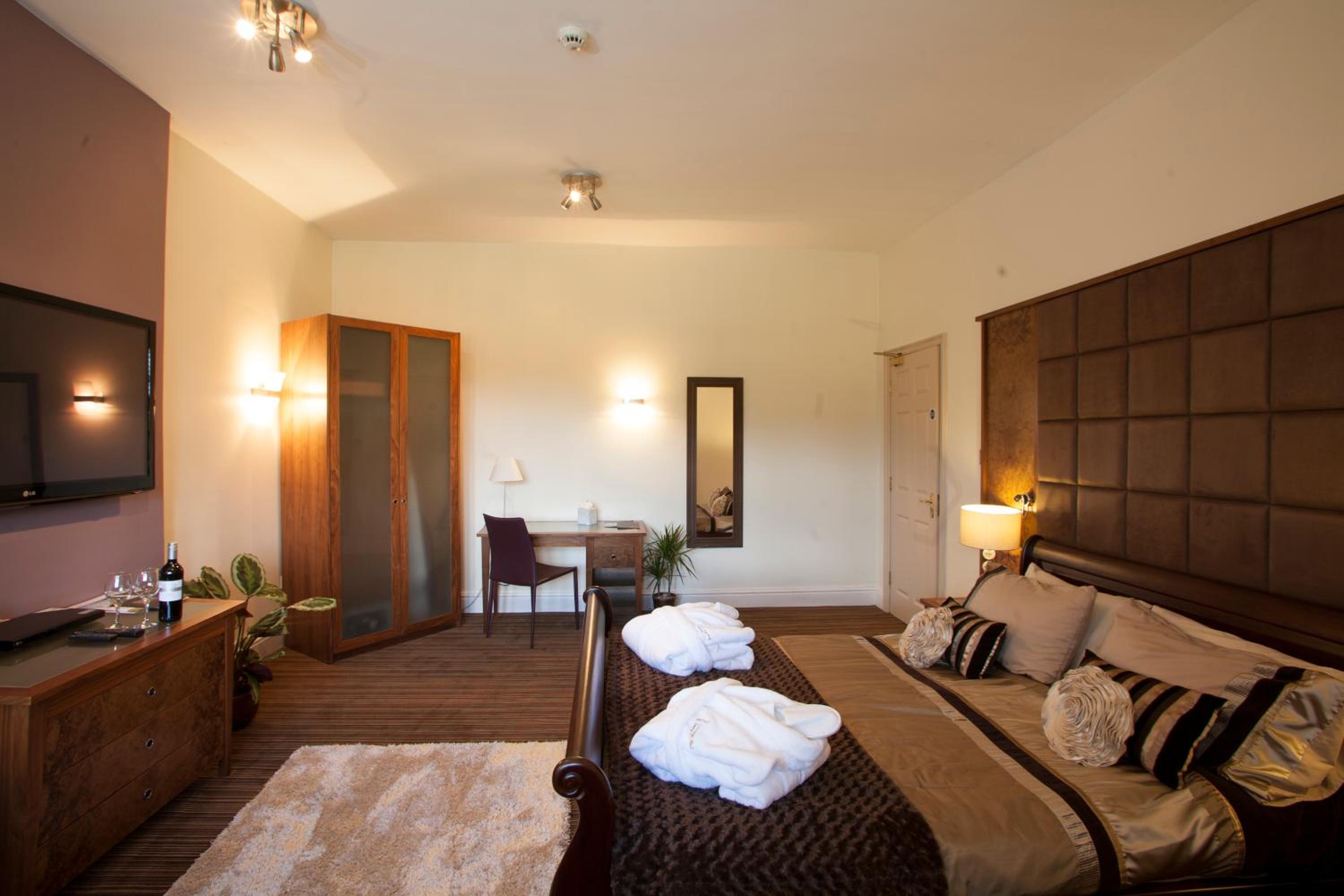 Suite - Photo 6