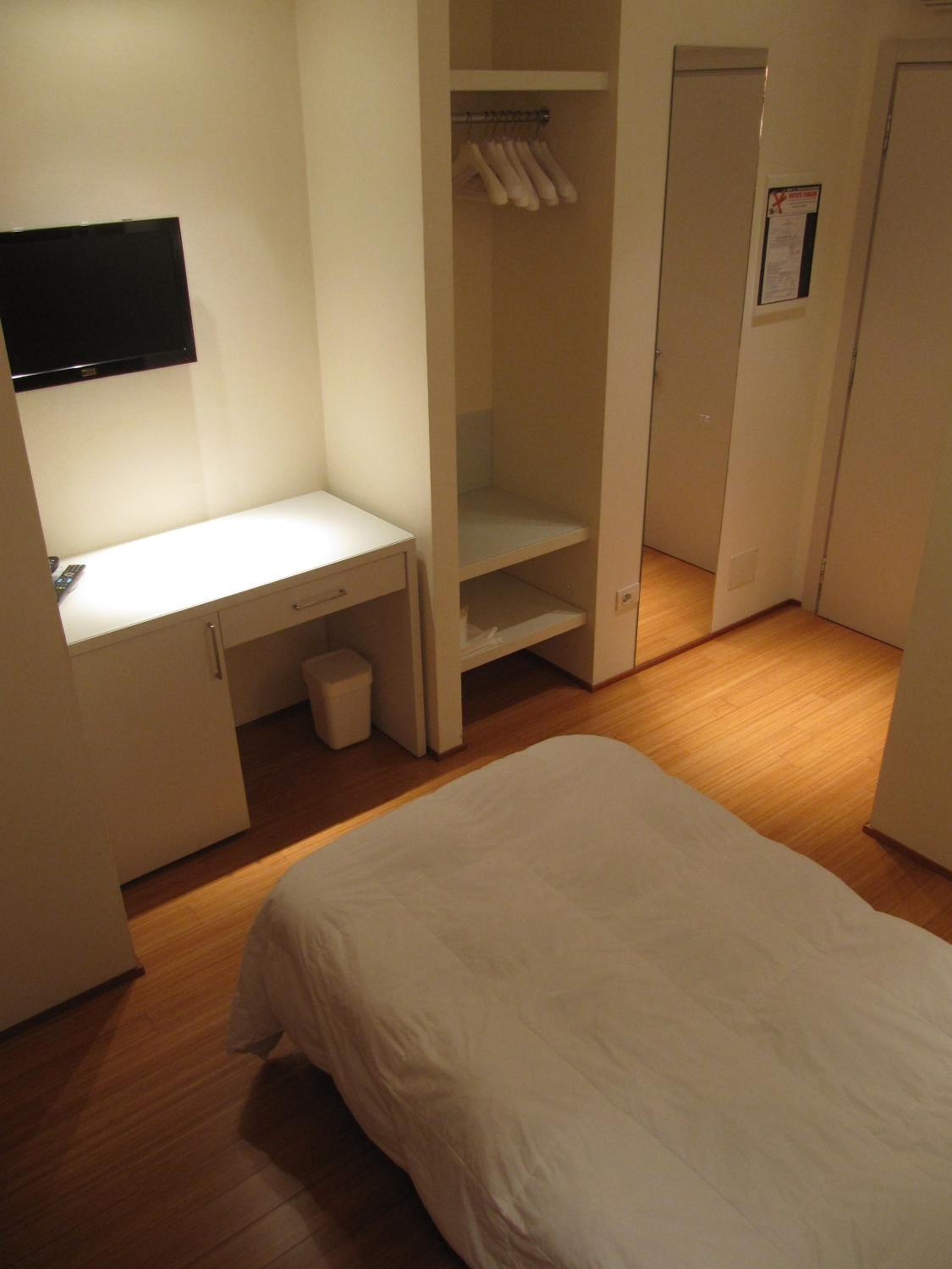 Economy Single Room