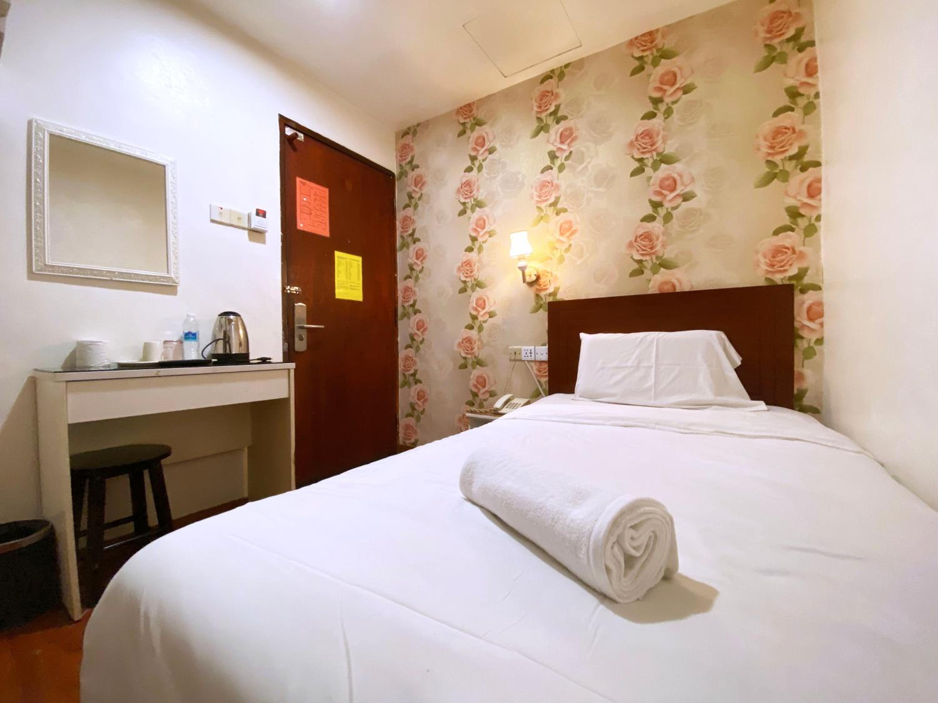 Single Room With Bathroom