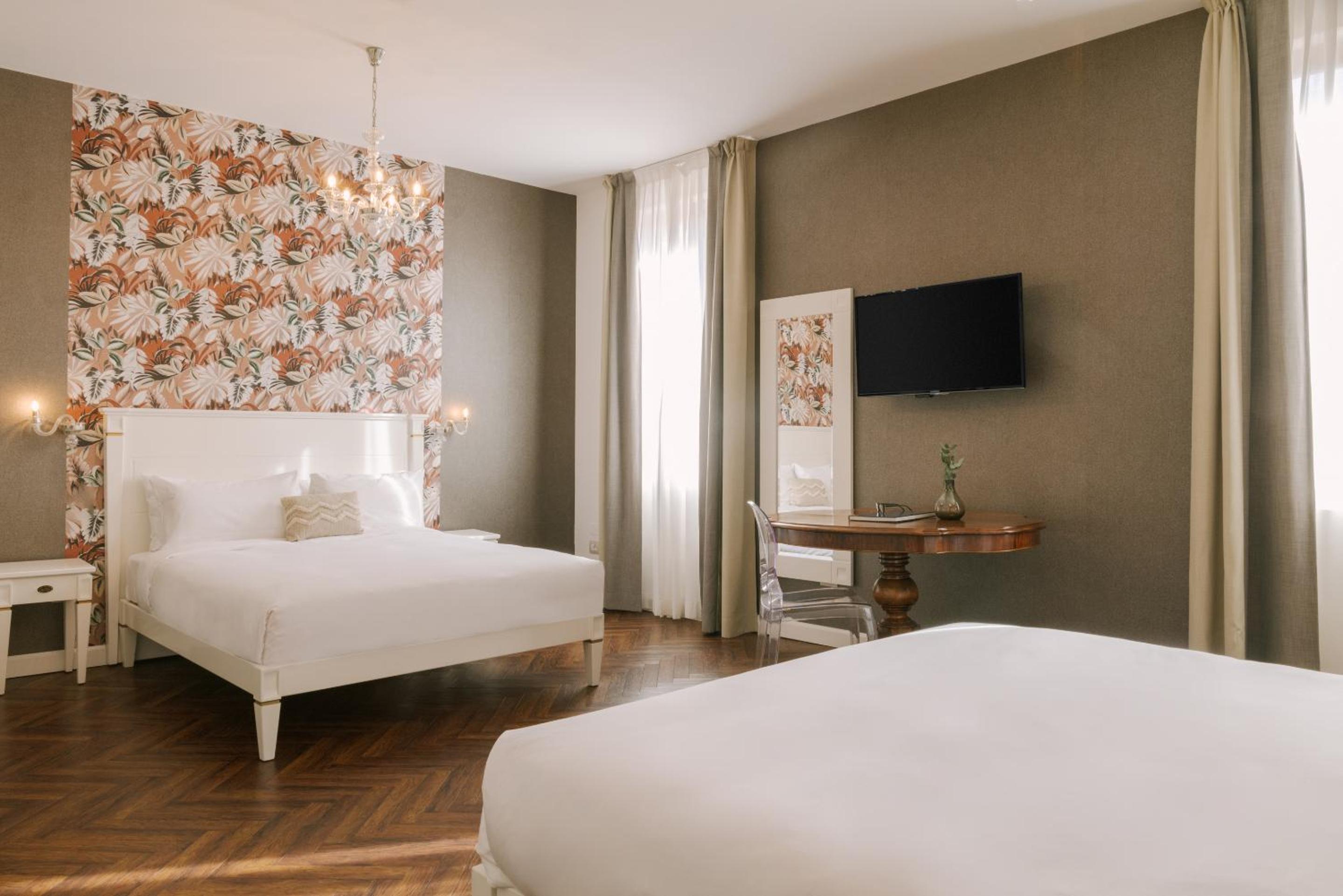 Queen Room With Two Queen Beds
