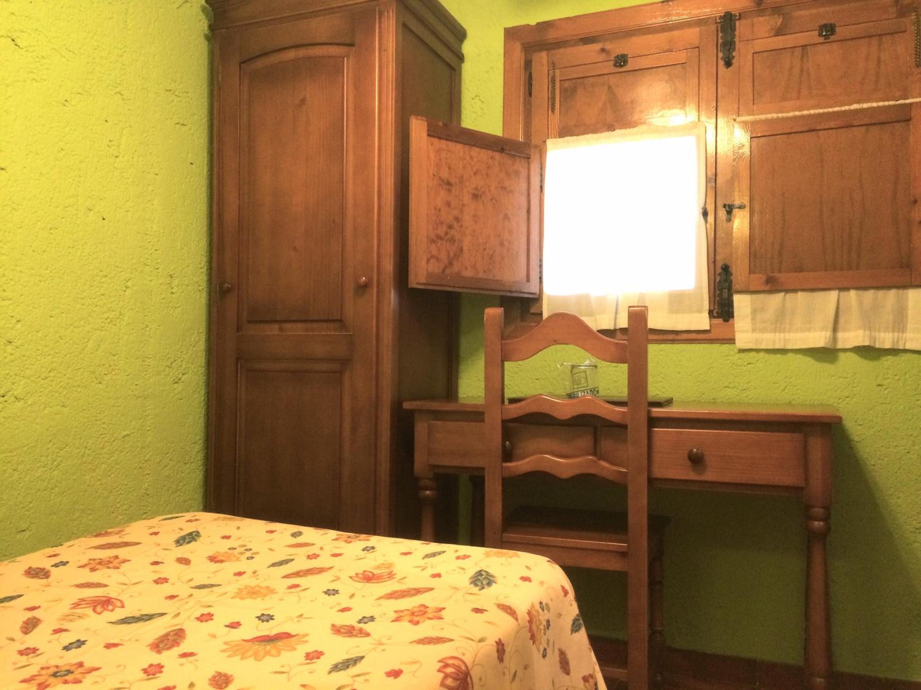 Single Room photo 2