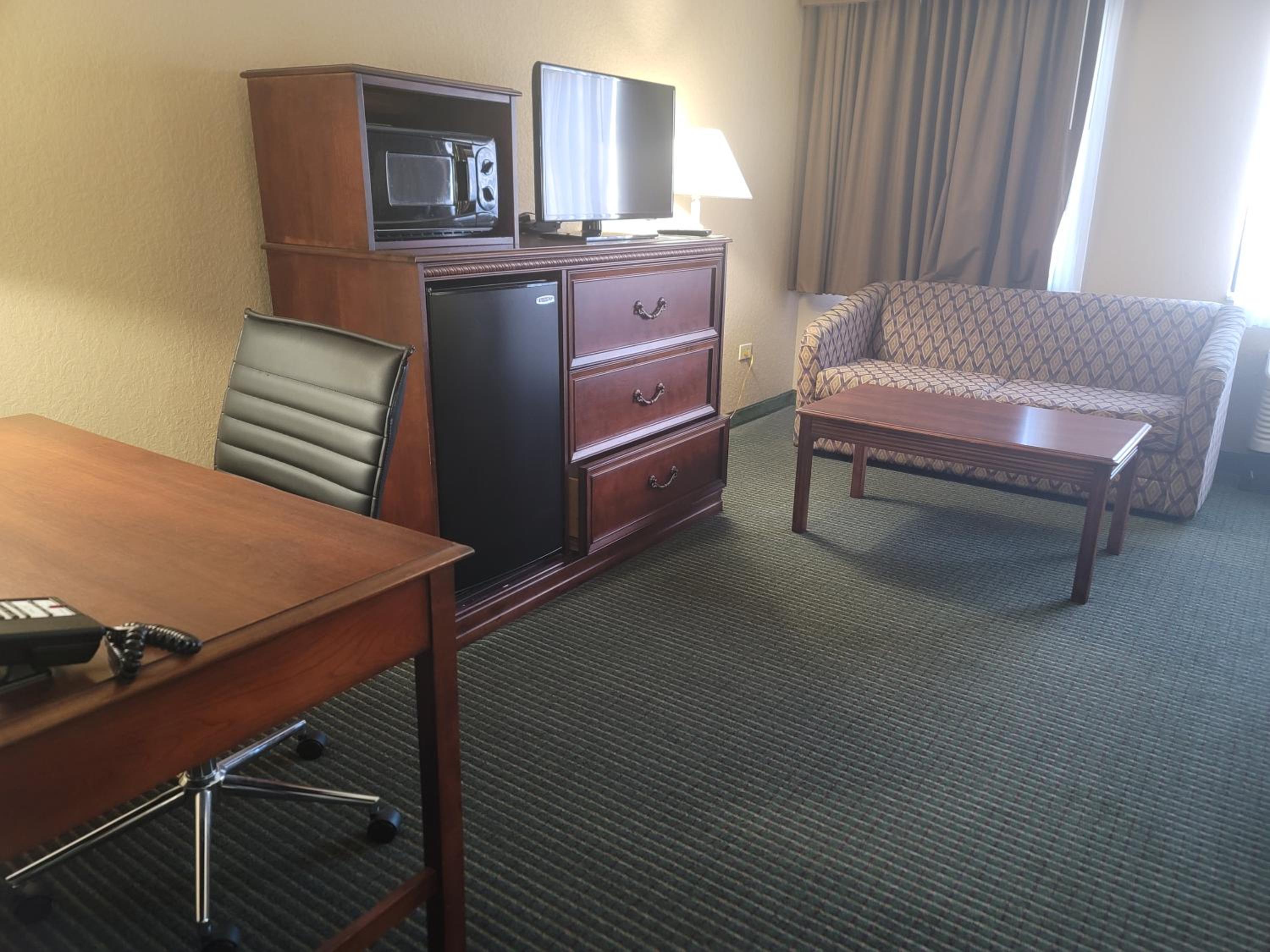 King Suite - Photo 6
