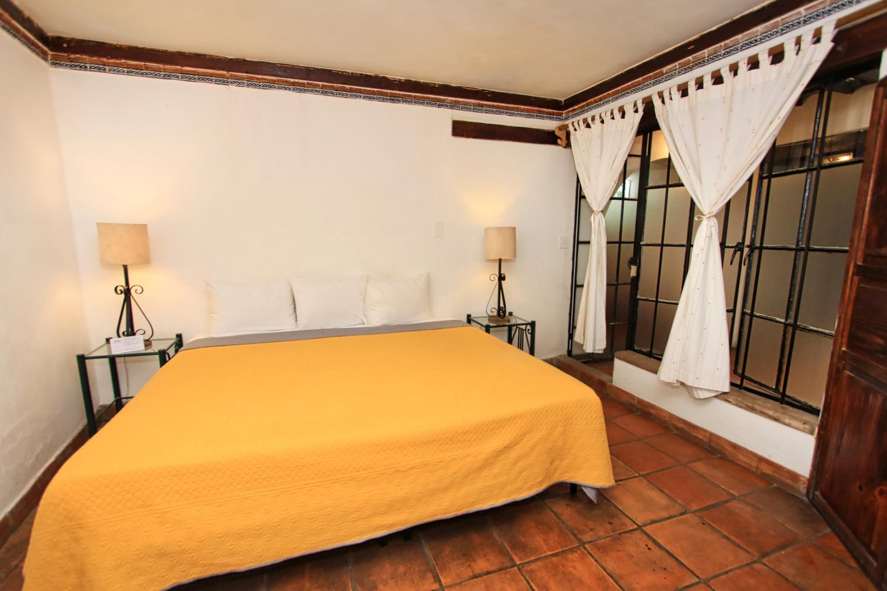 Standard Room - Photo 1
