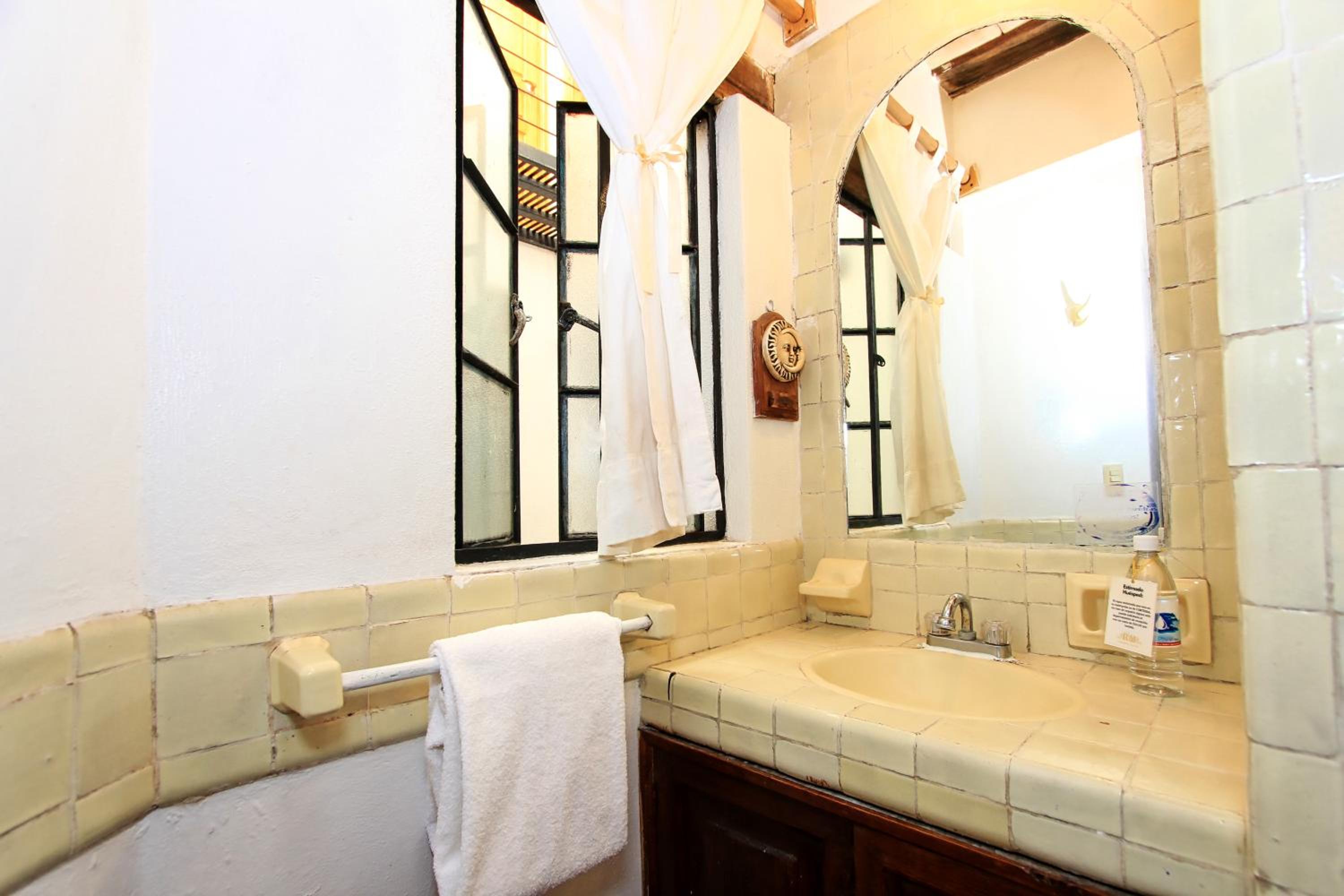 Double Room with Two Double Beds - Photo 5