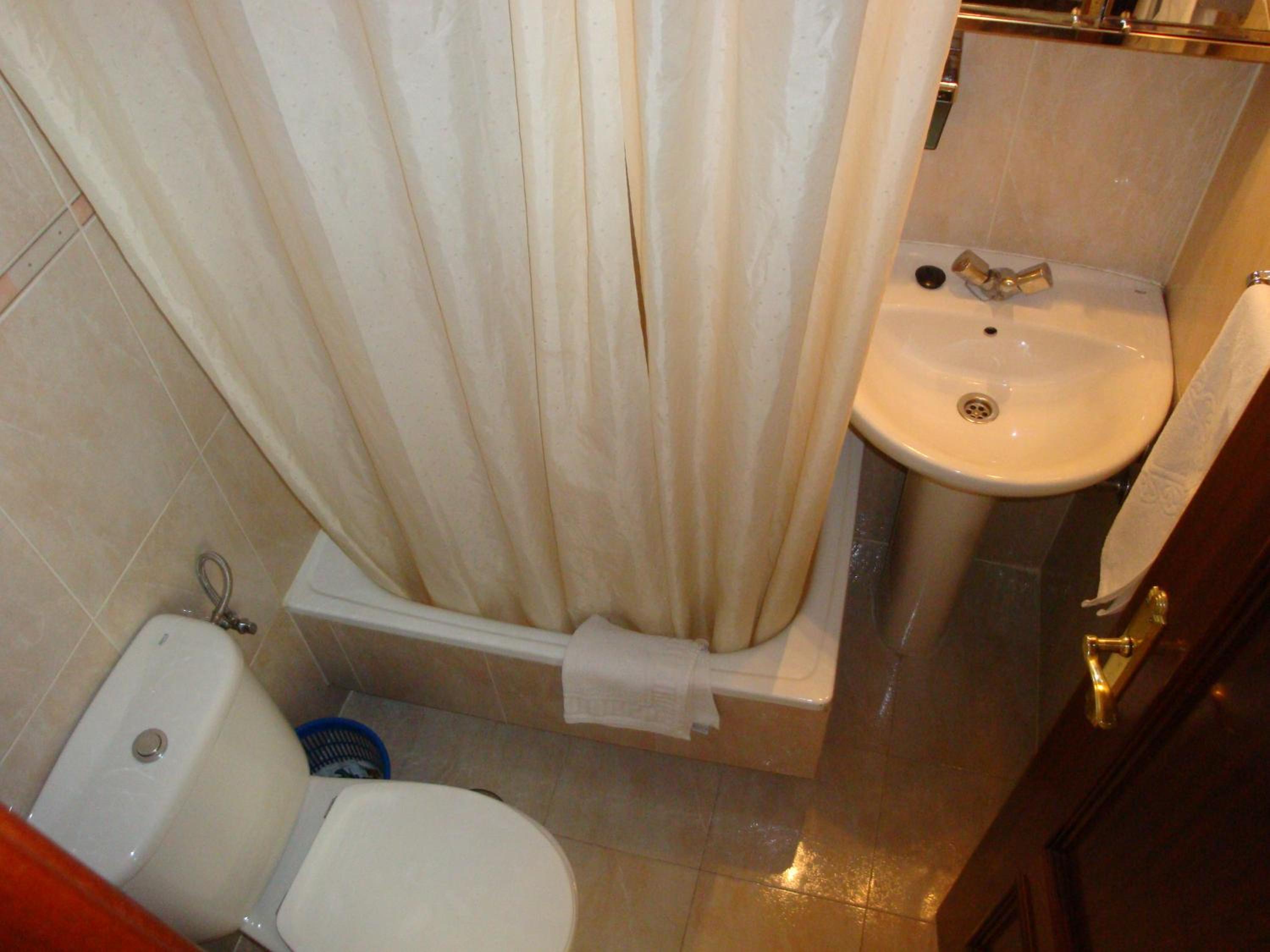 Single Room photo 3