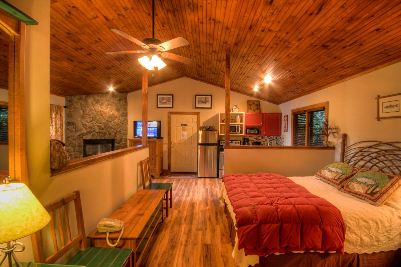One-Bedroom House photo 2