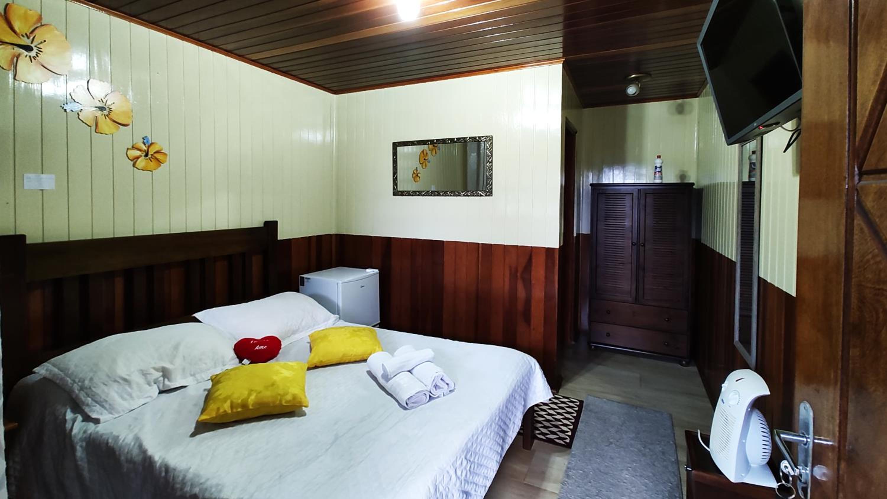 One-Bedroom Chalet - Photo 5
