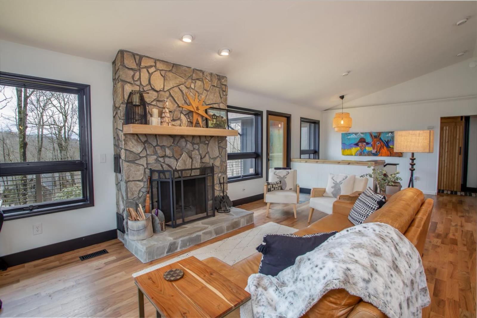 Three-Bedroom House photo 2