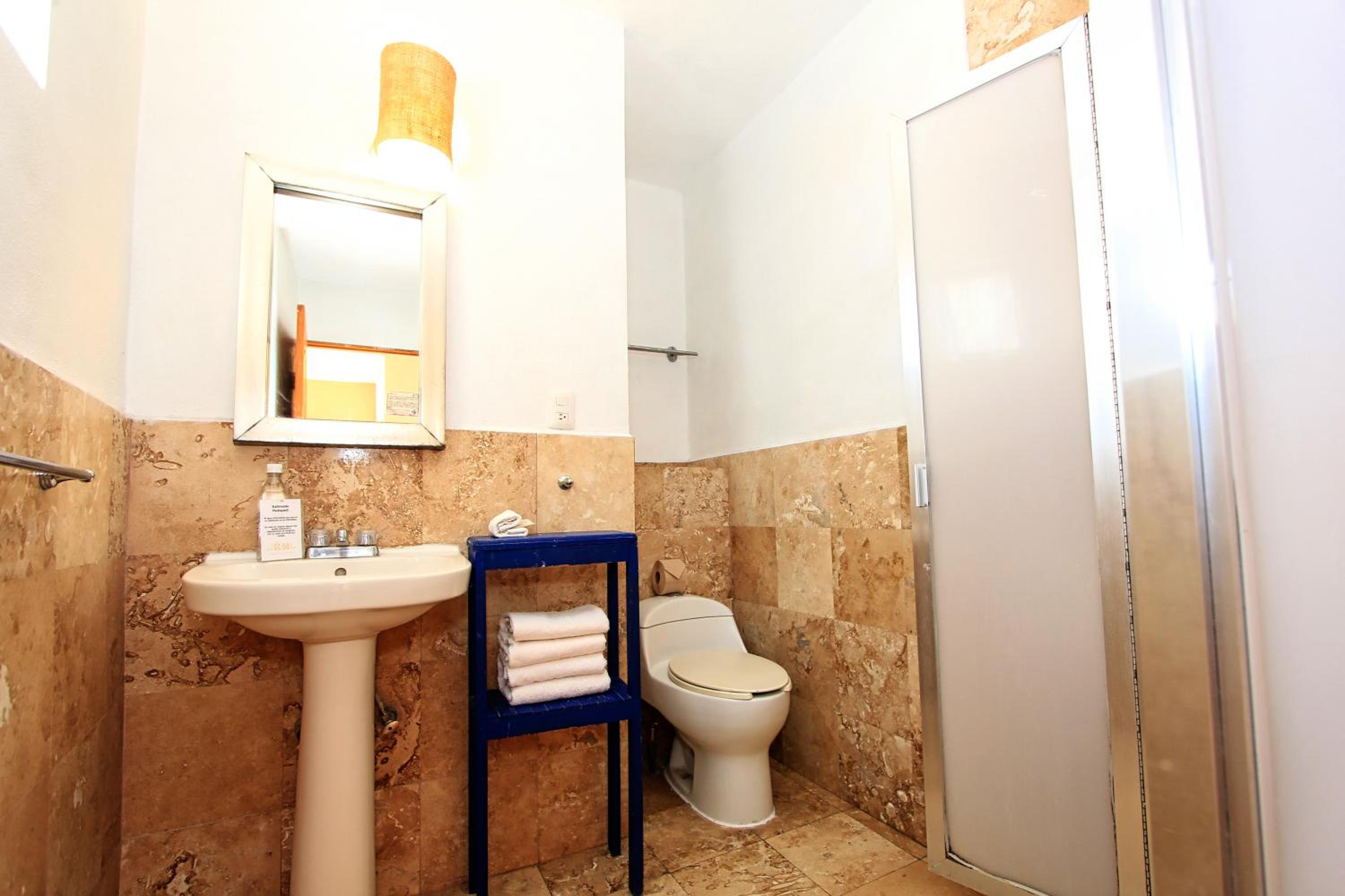 Double Room with Two Double Beds - Photo 24