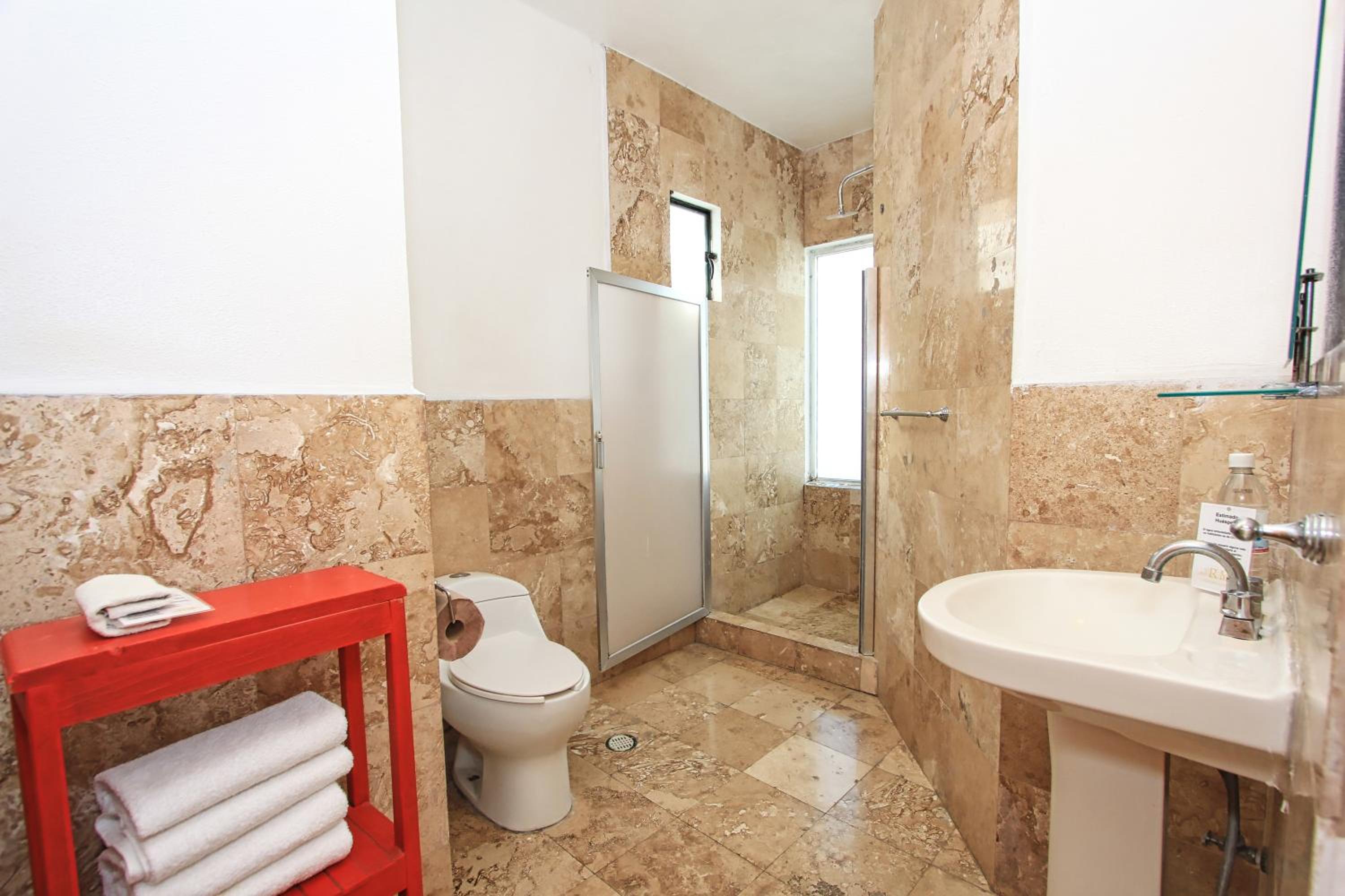 Standard Room - Photo 4