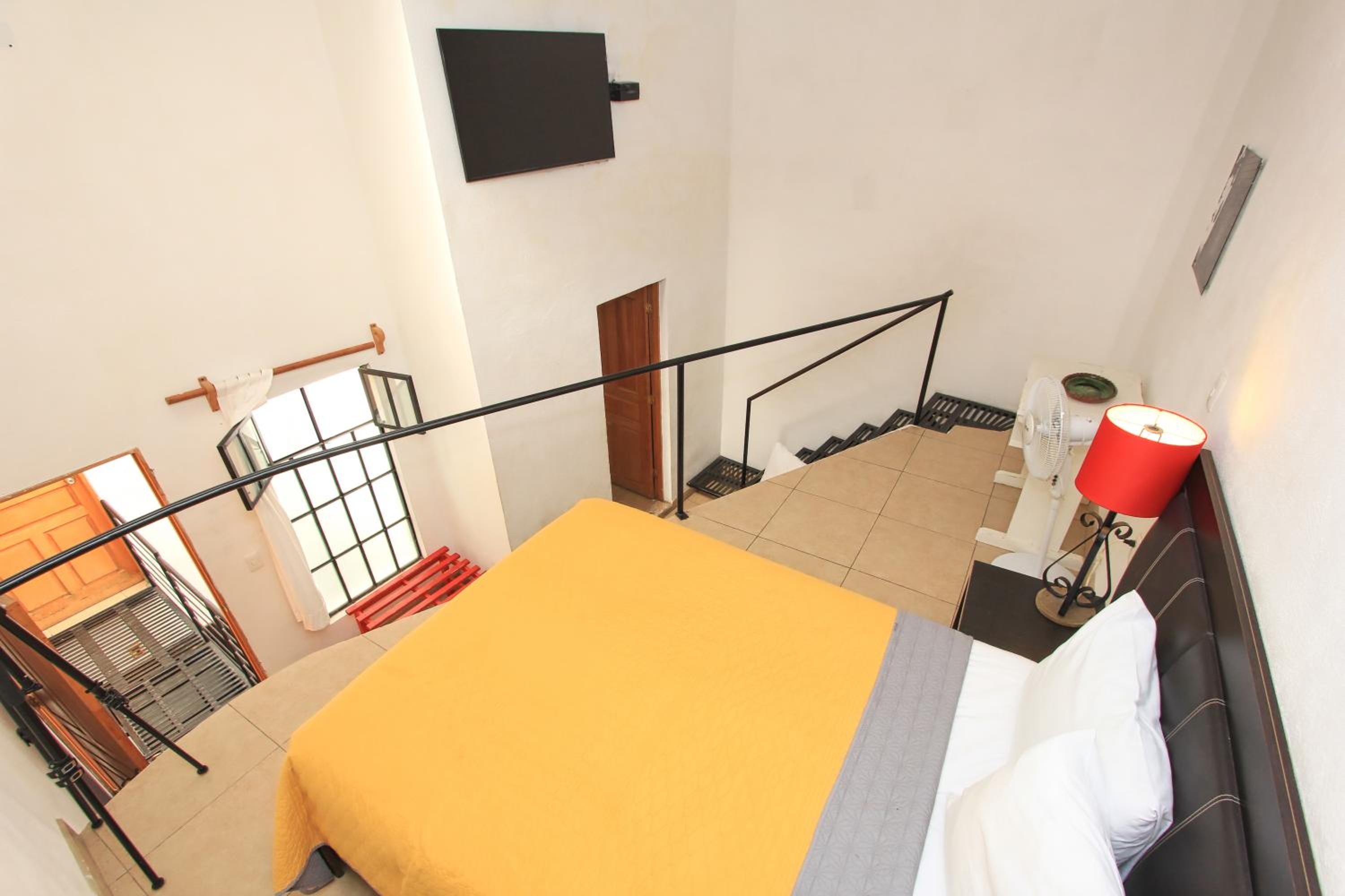 Family Room - Photo 9