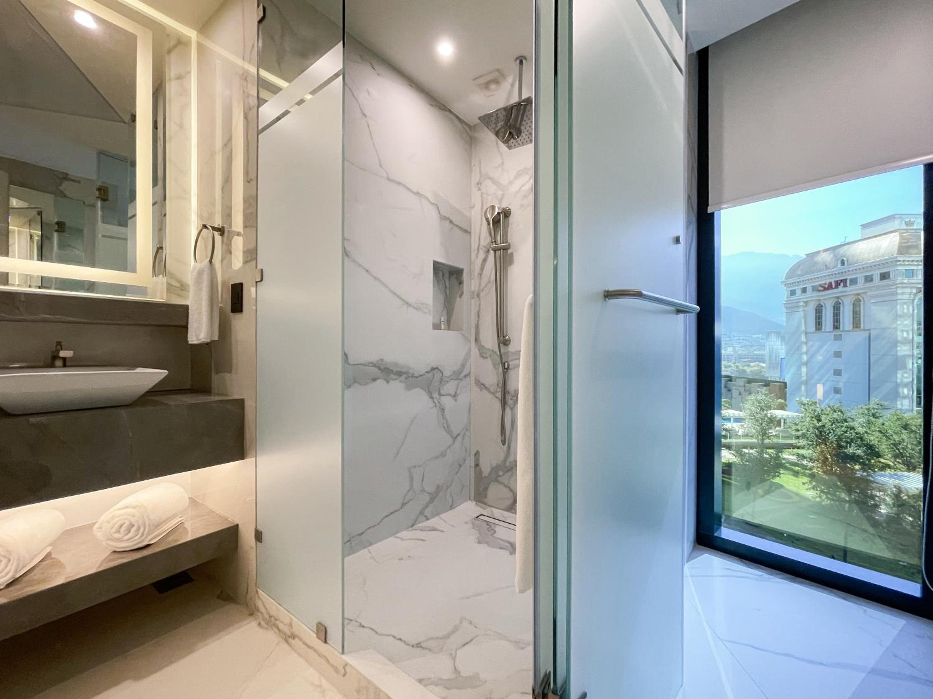 King Room with Mountain View