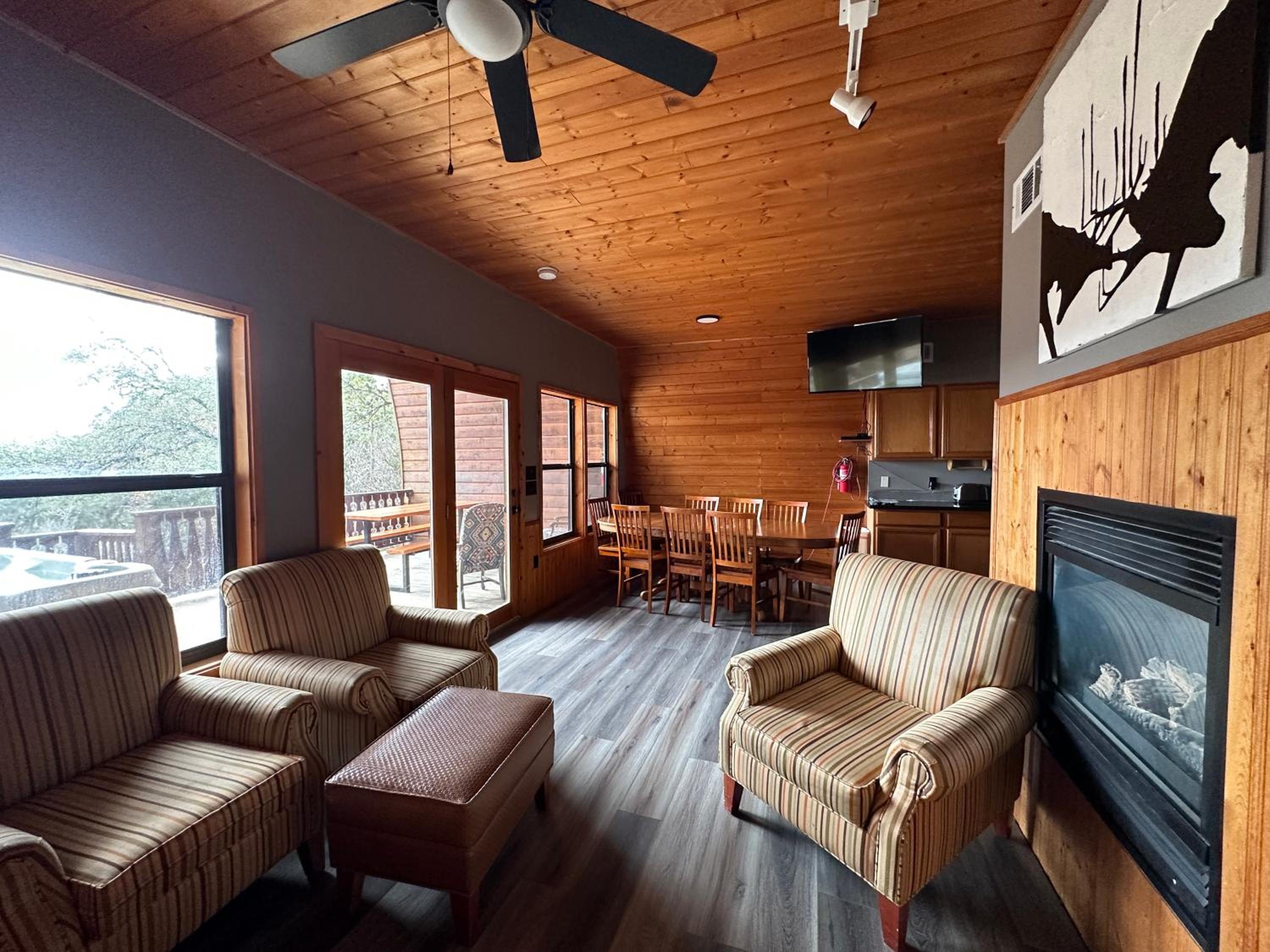 Lakeview Cabin photo 1