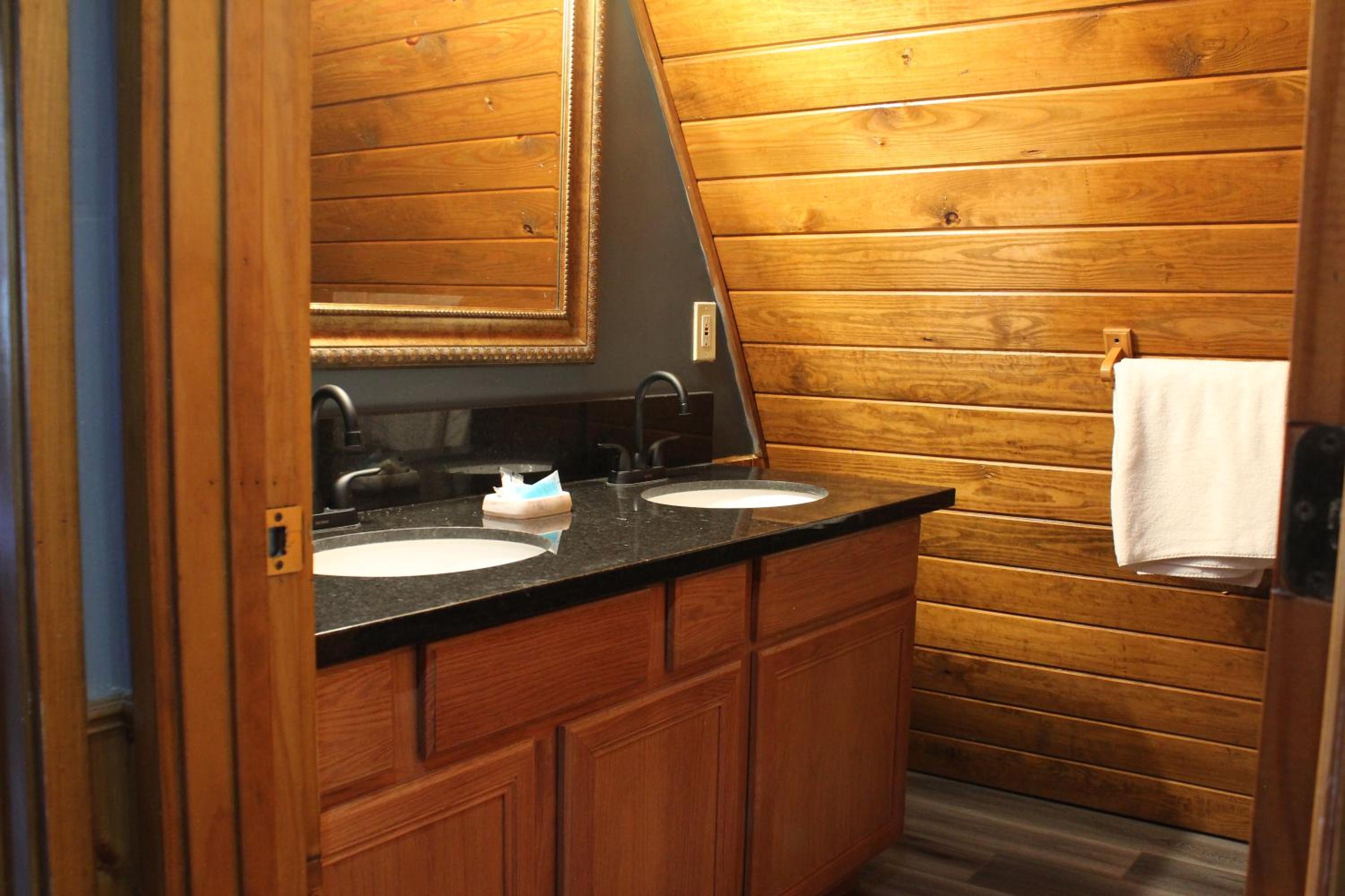 Lakeview Cabin Grand photo 2