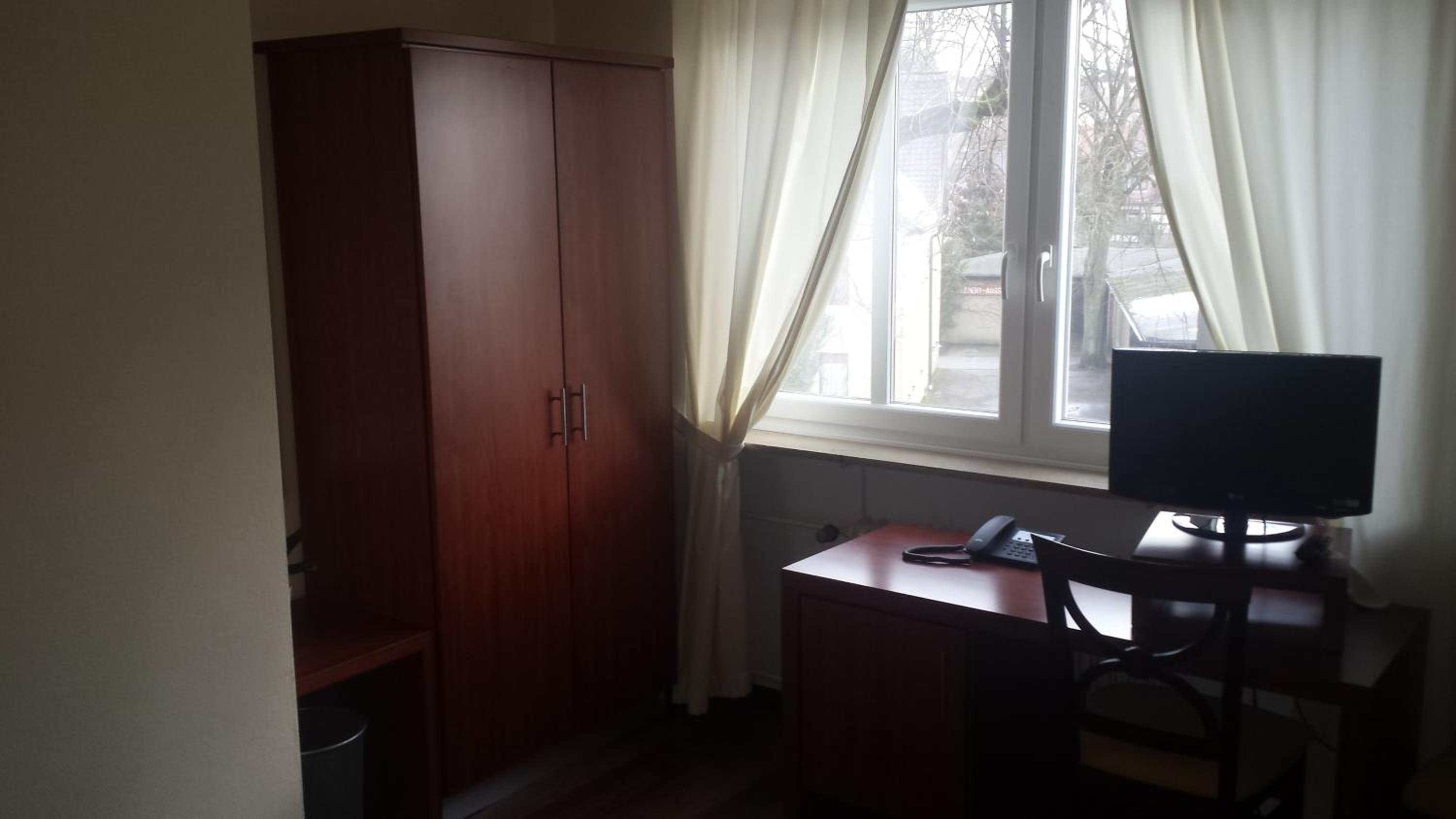 Double Room - Photo 9