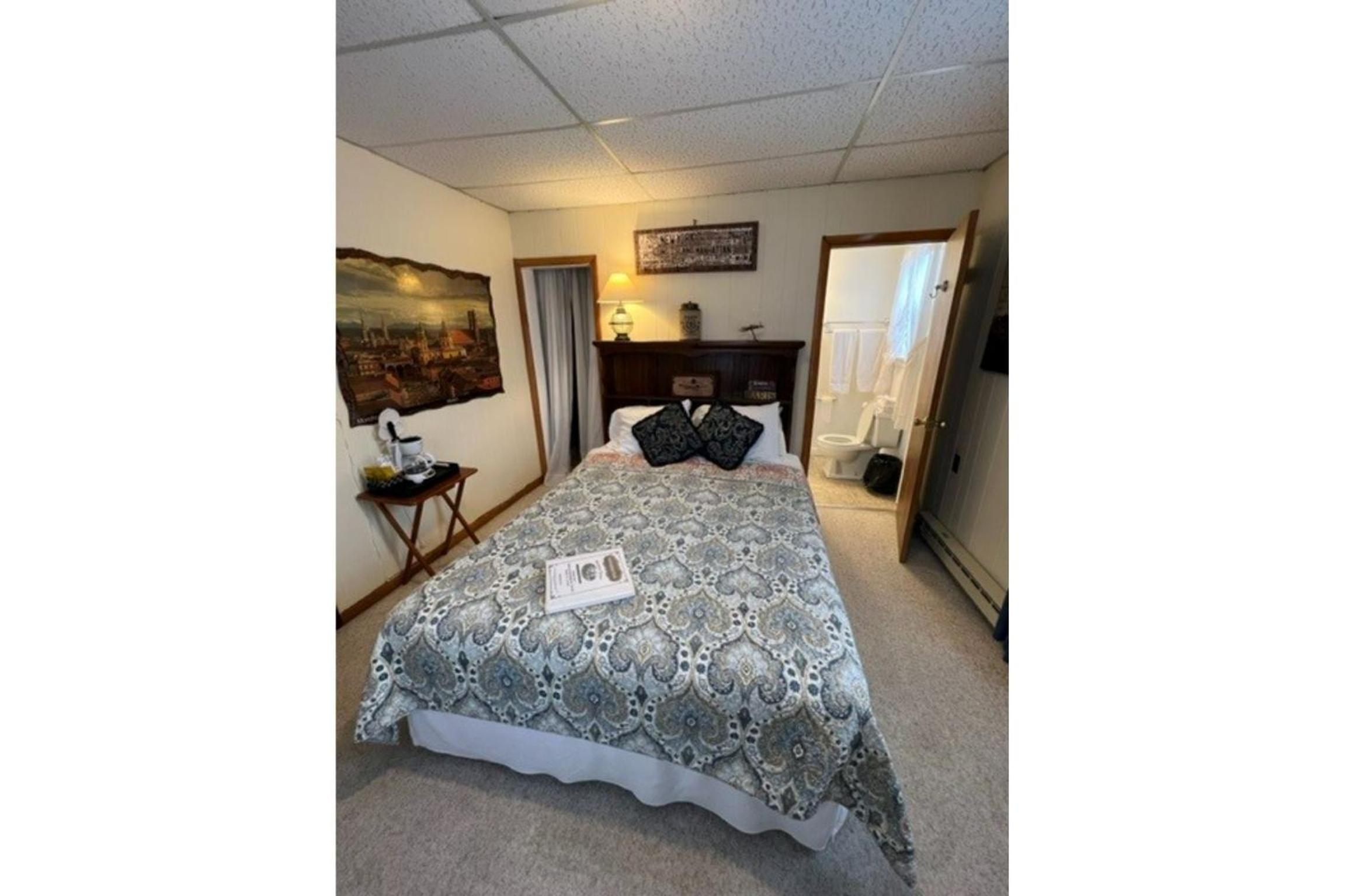 Standard Queen Room photo 1