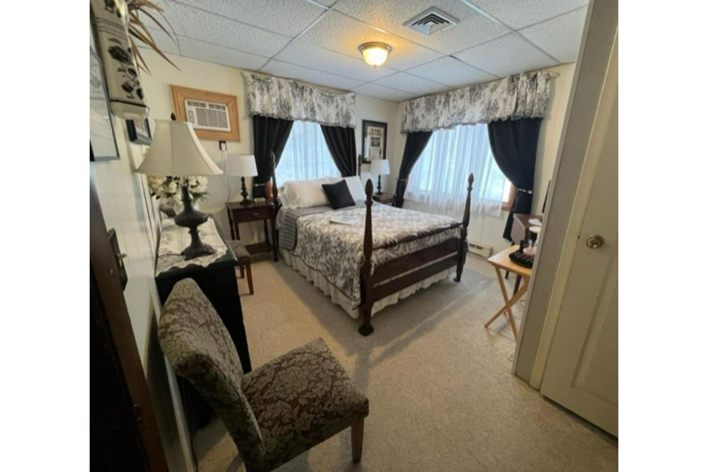 Small Double Room photo 2