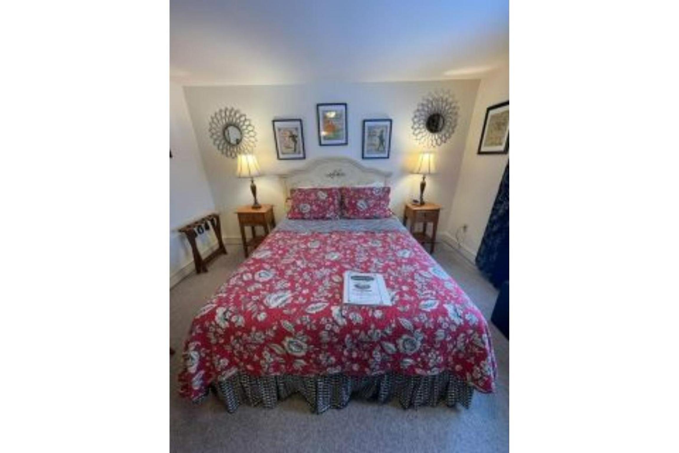 Queen Room photo 3