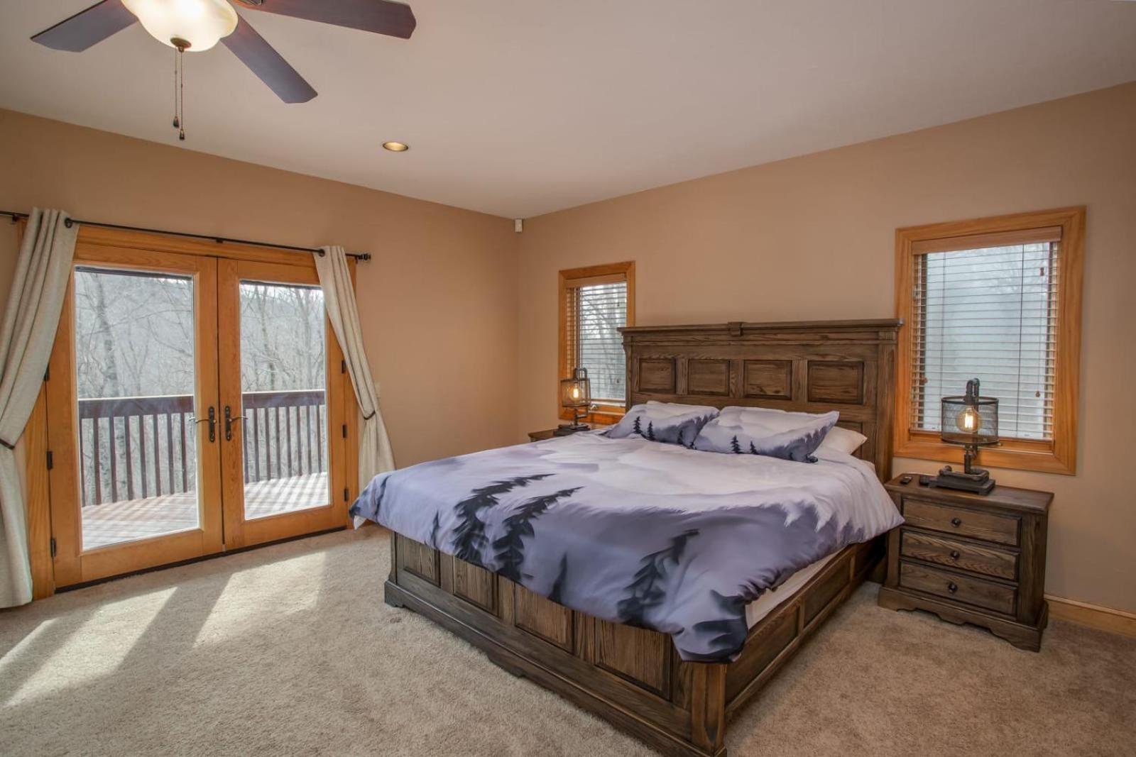 Five-Bedroom House photo 2