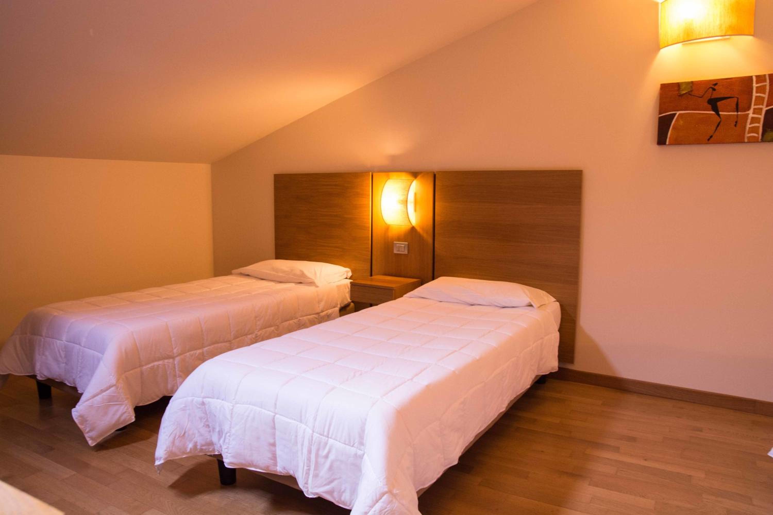 Quadruple Room - Photo 3