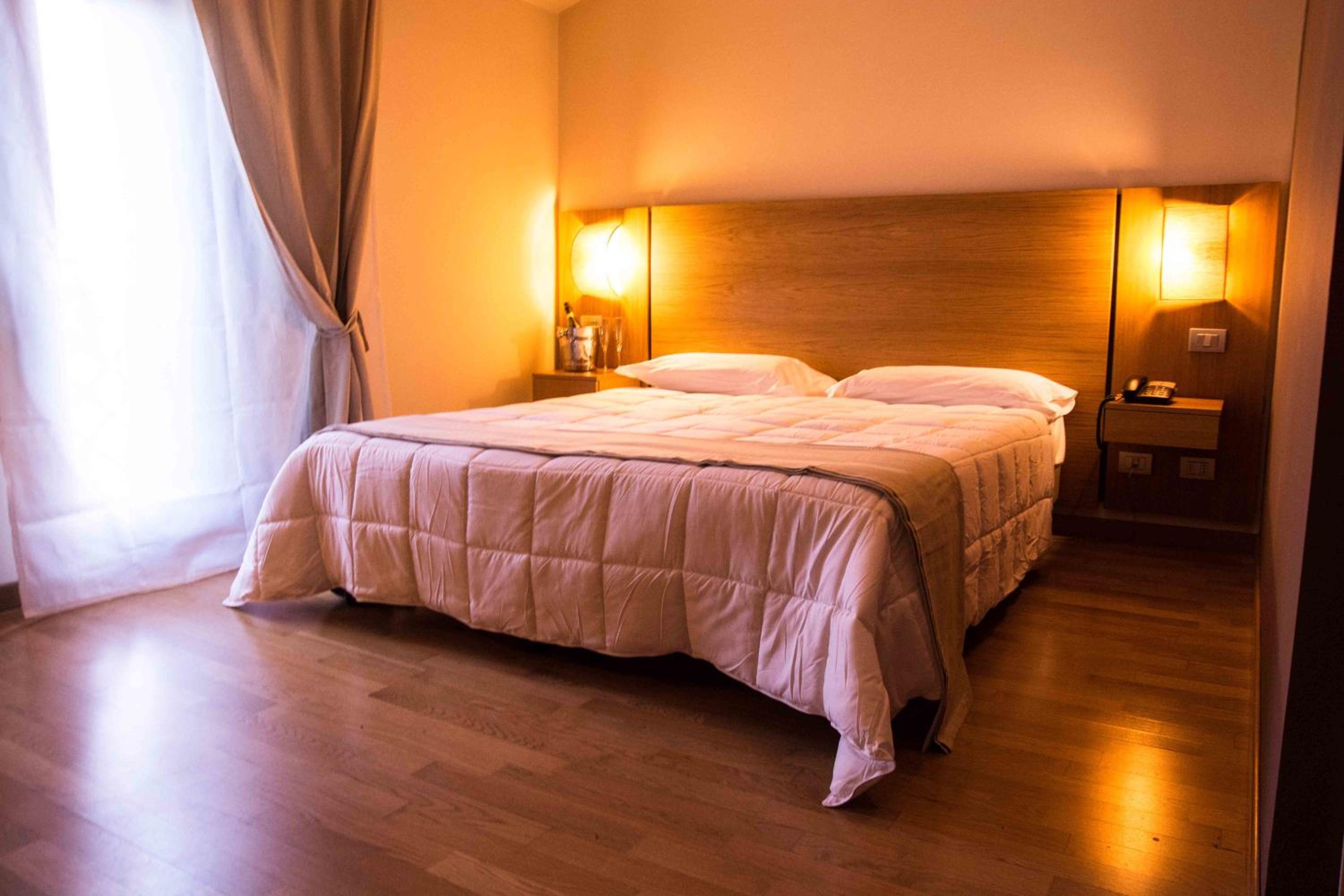 Double Room - Photo 3