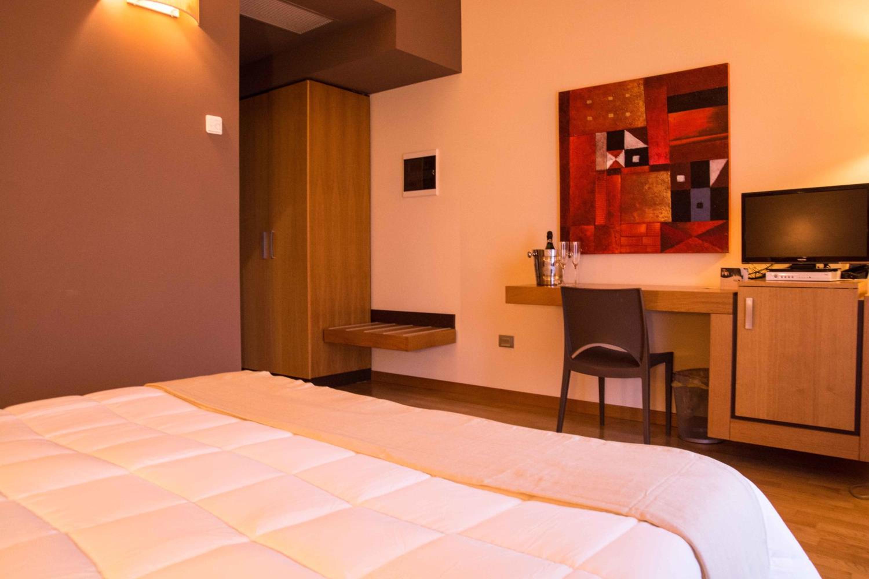 Double Room - Photo 2