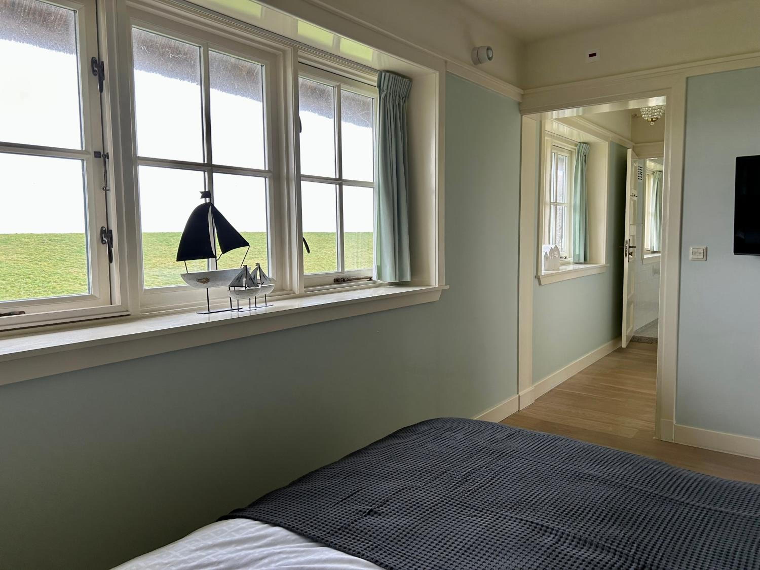 Deluxe Double Room with Sea View photo 1