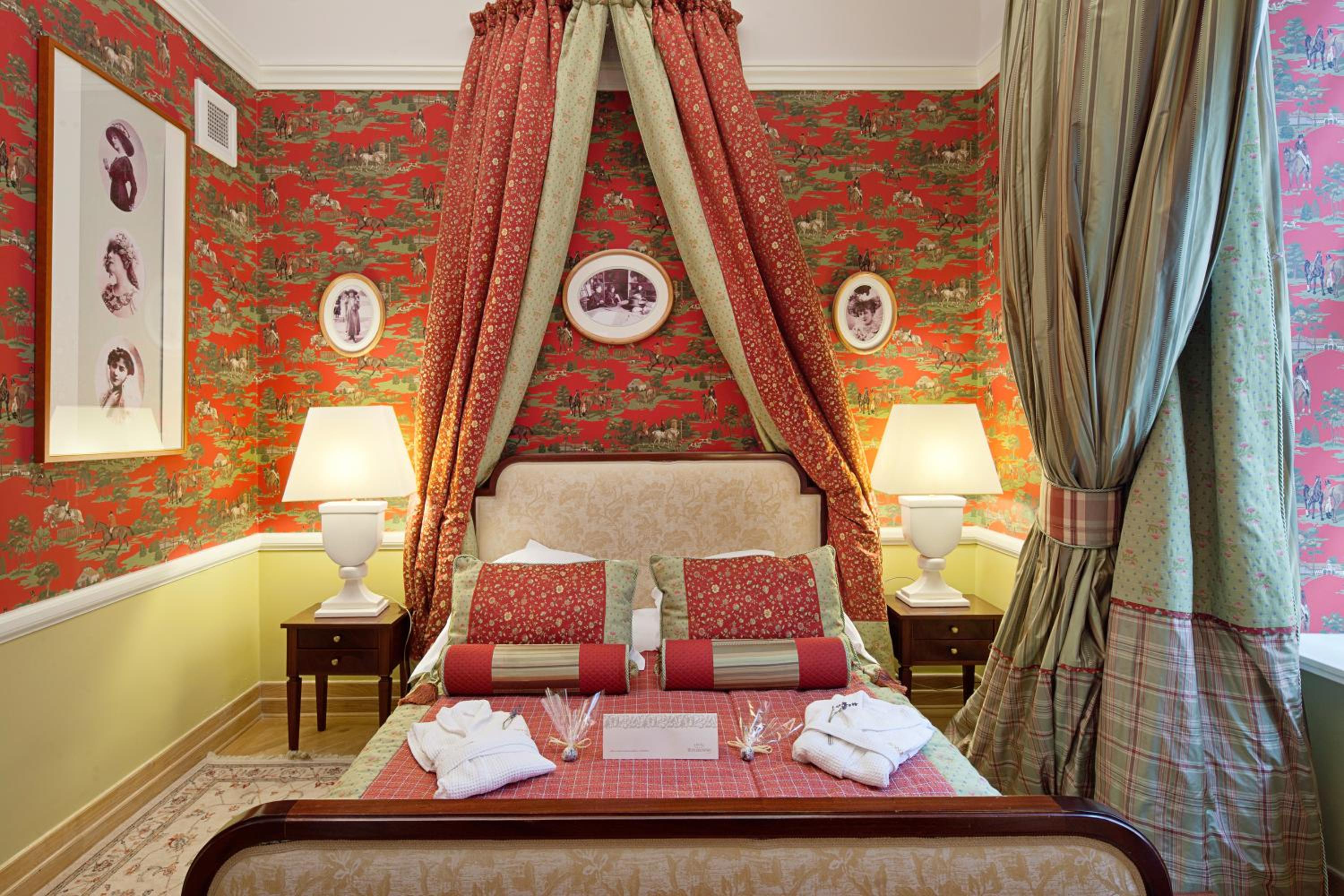 Executive Suite - Photo 6