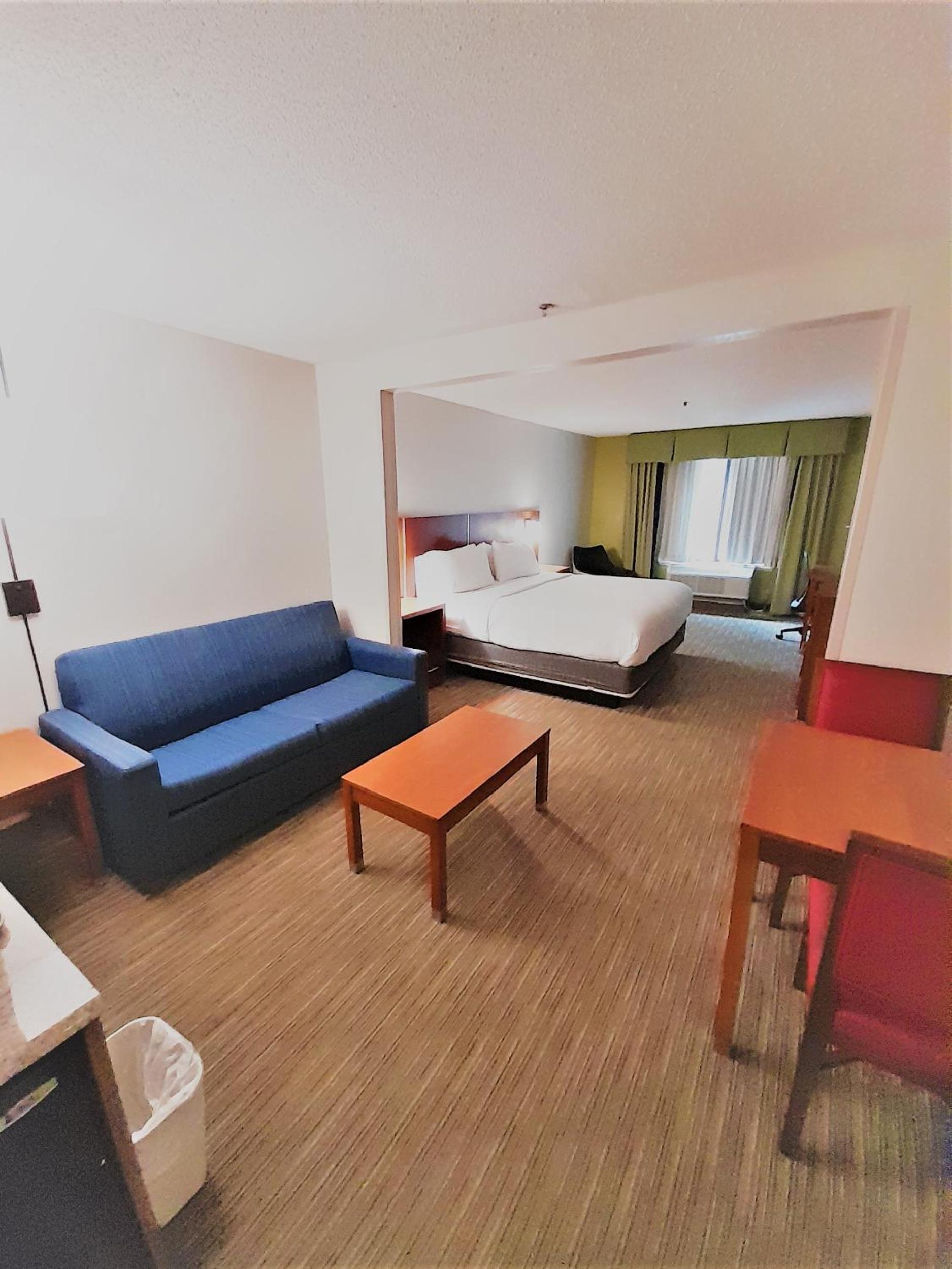 Standard King Room - Photo 1