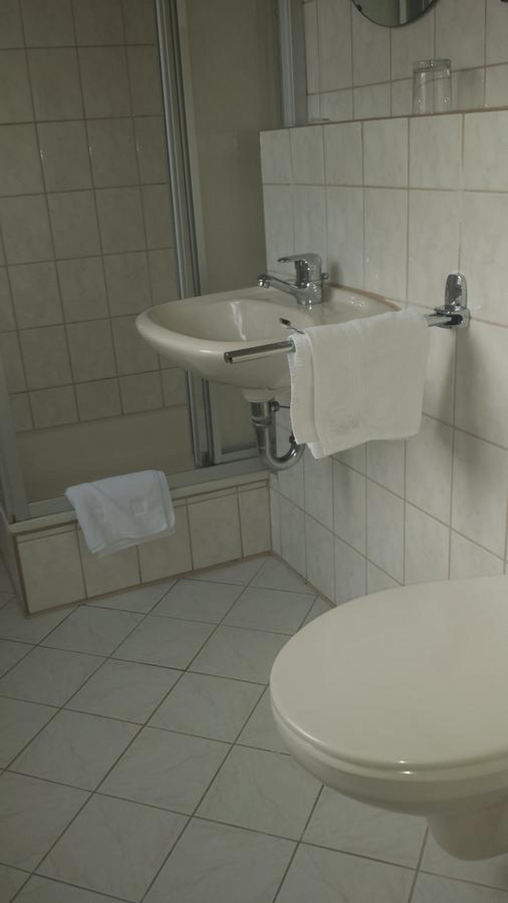 Double Room - Photo 6