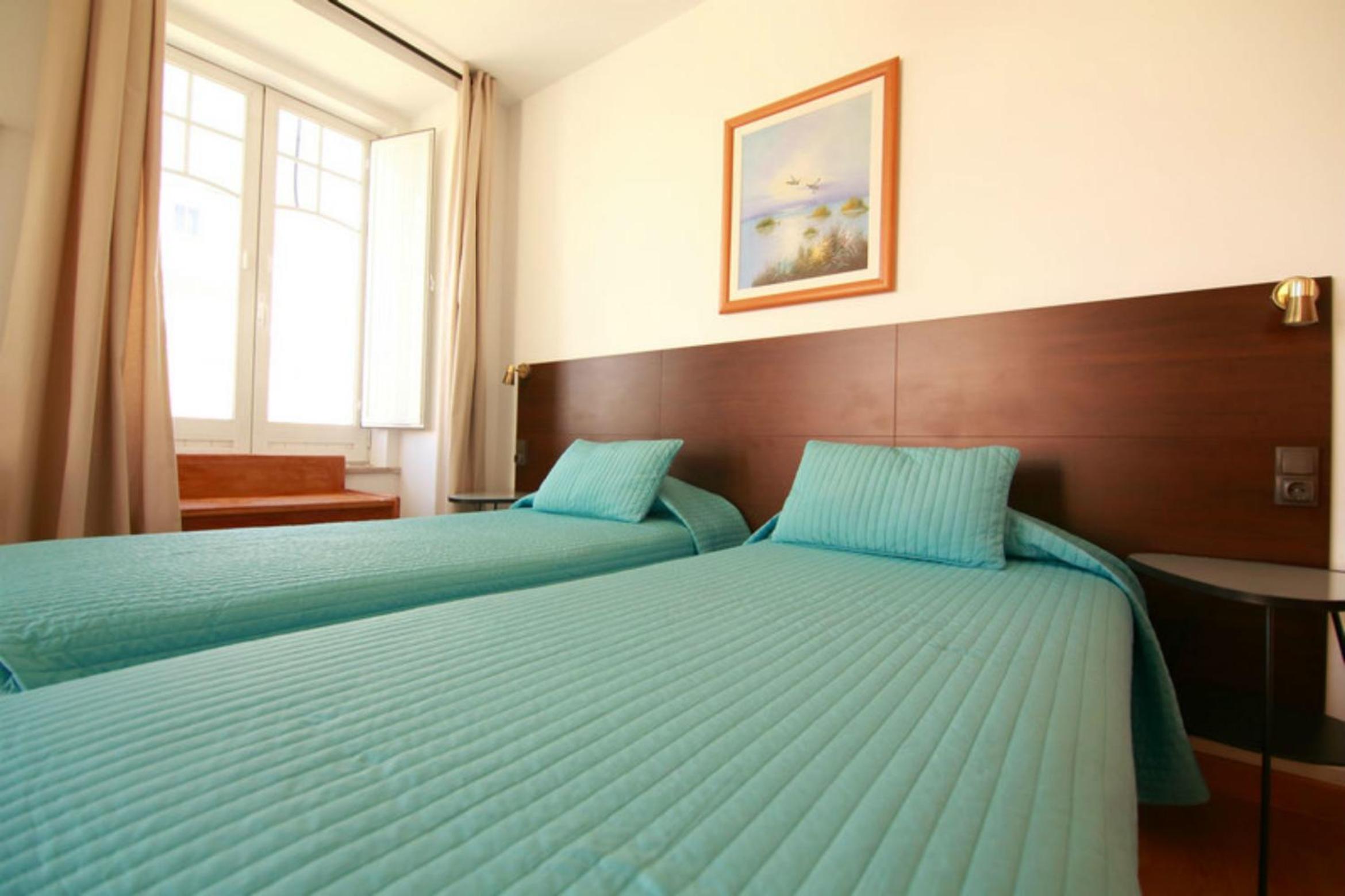 Standard Double or Twin Room photo 3