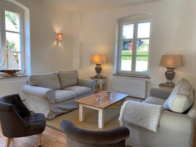 Three-Bedroom House photo 1