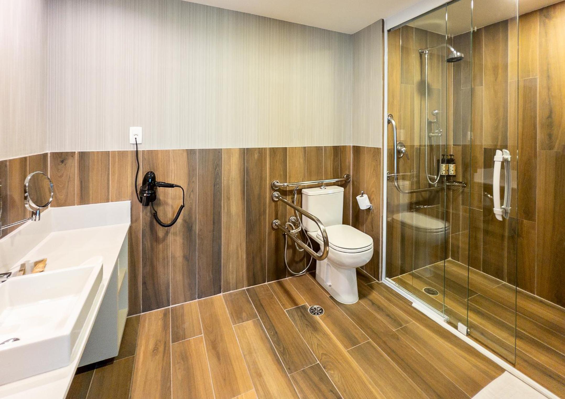 Superior Double Room - Disability Access - Photo 5