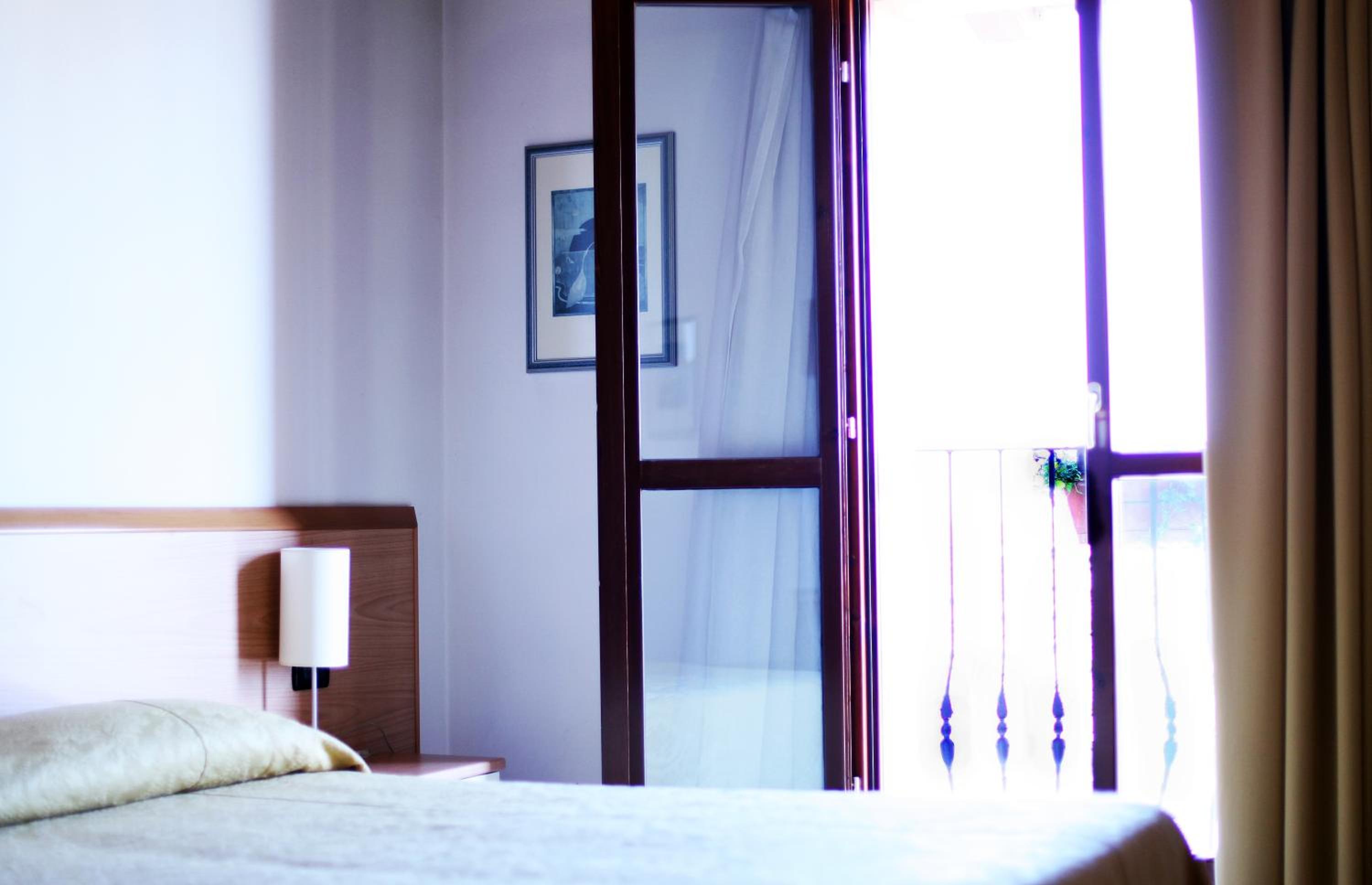 Double Room - Photo 2
