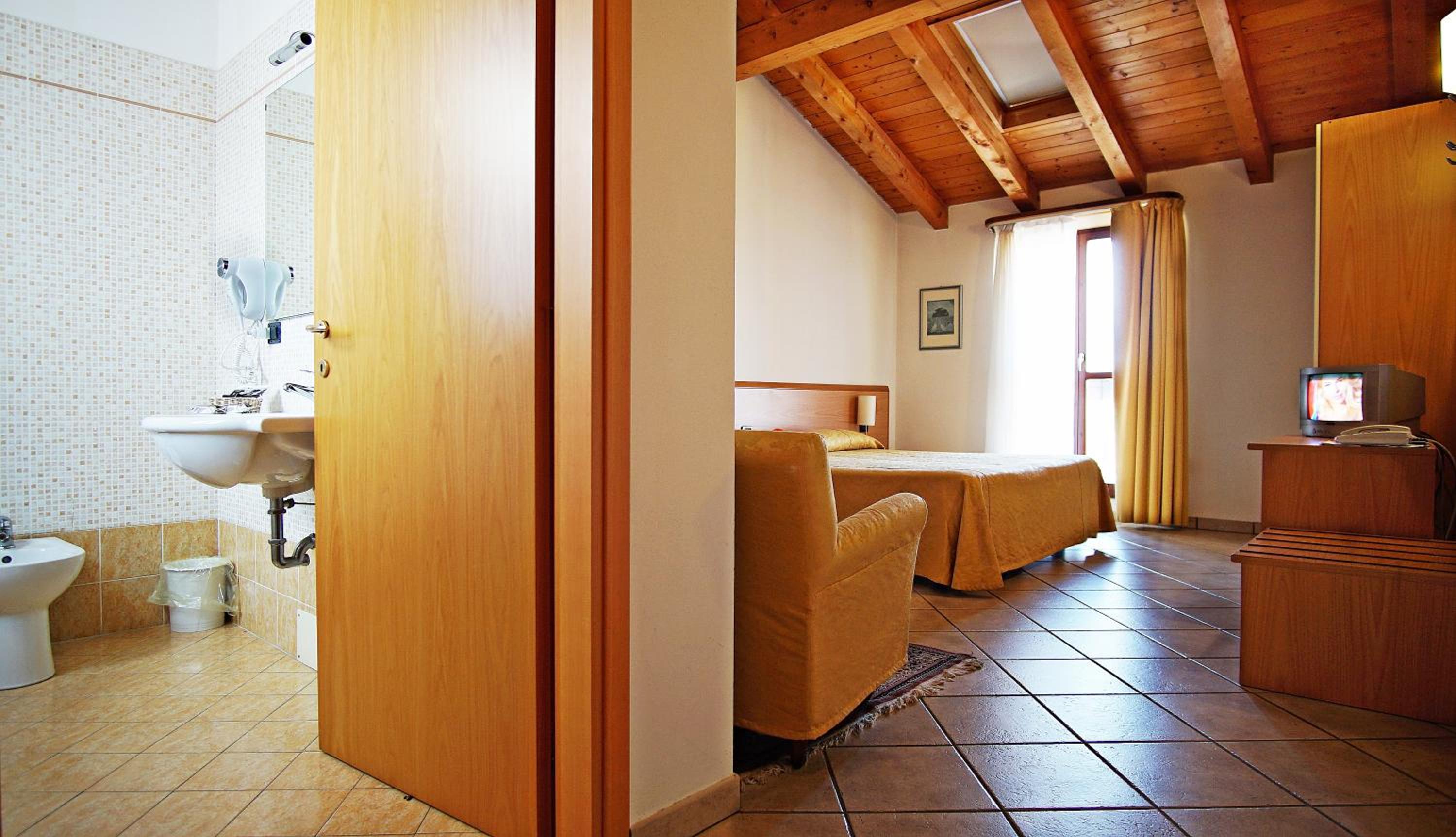 Double Room - Photo 1