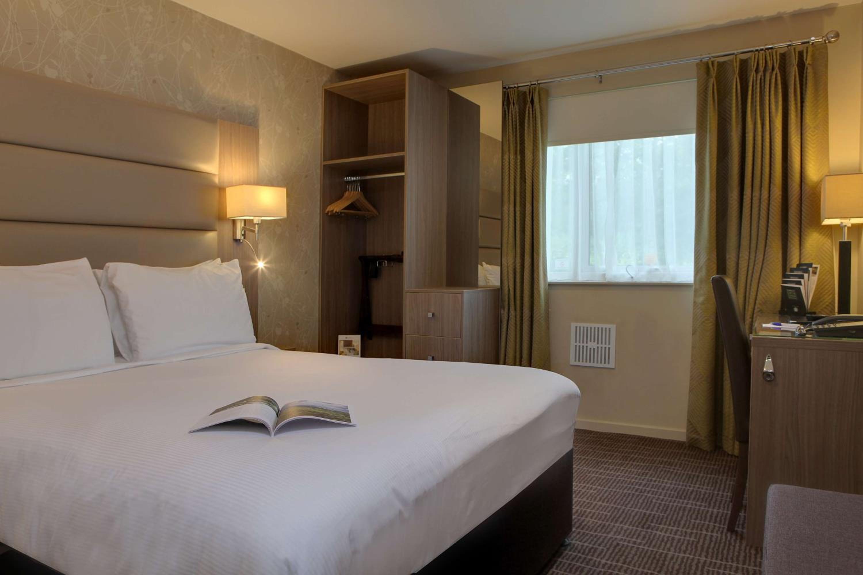 Standard Double Room - Non-Smoking photo 3