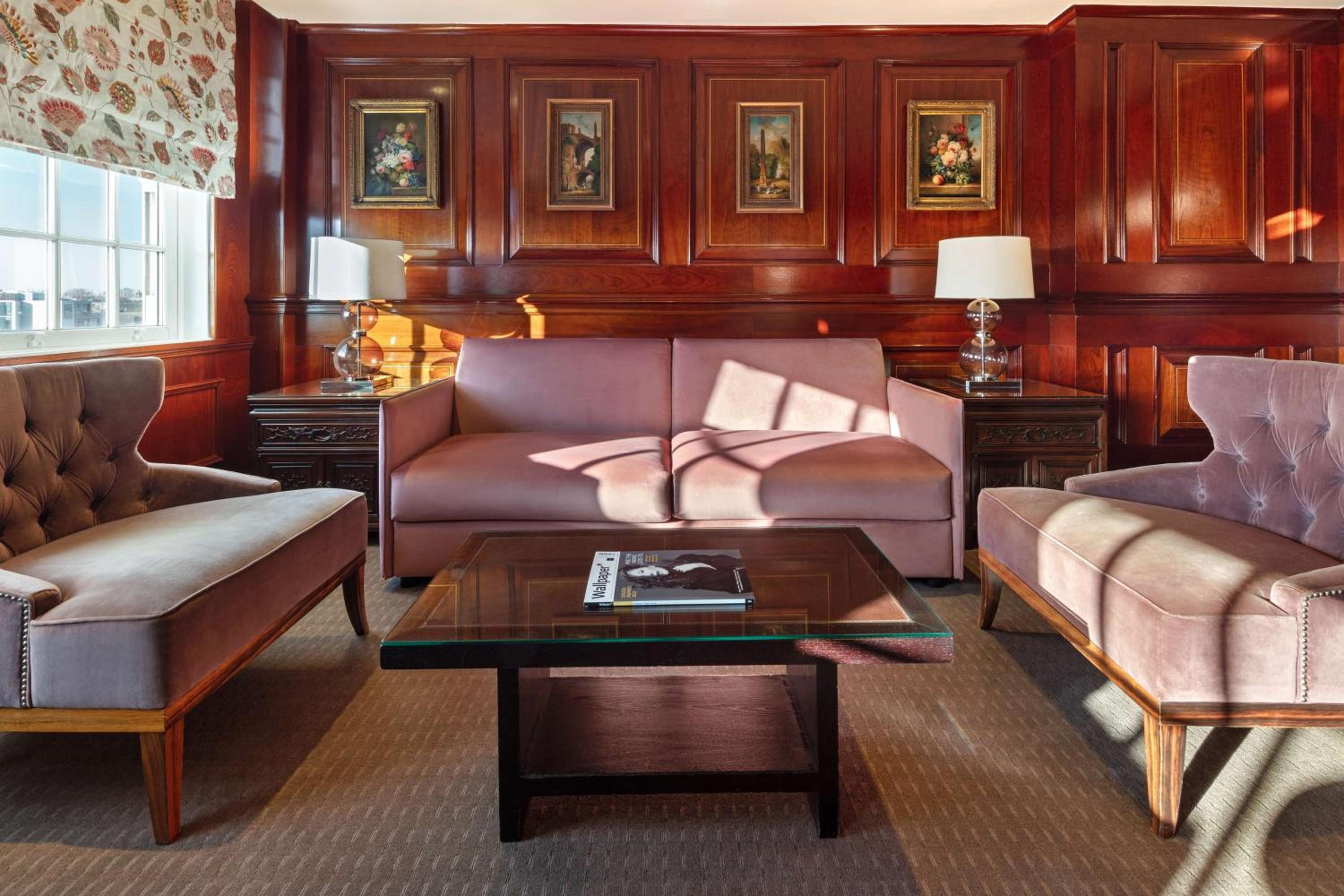 One-Bedroom Suite photo 2