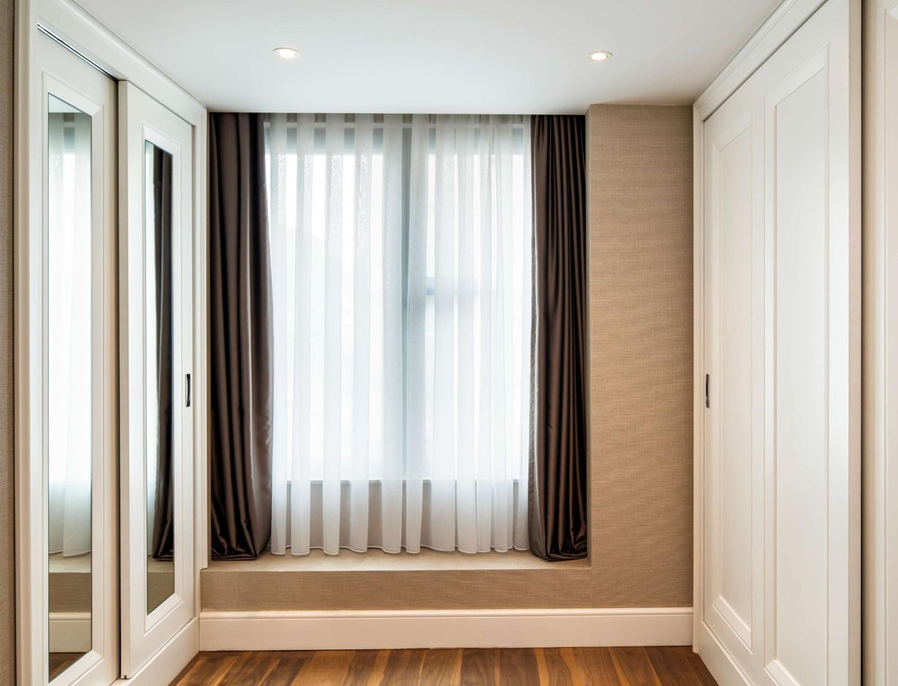 Panoramic Suite with City View - Lounge Access - Photo 4