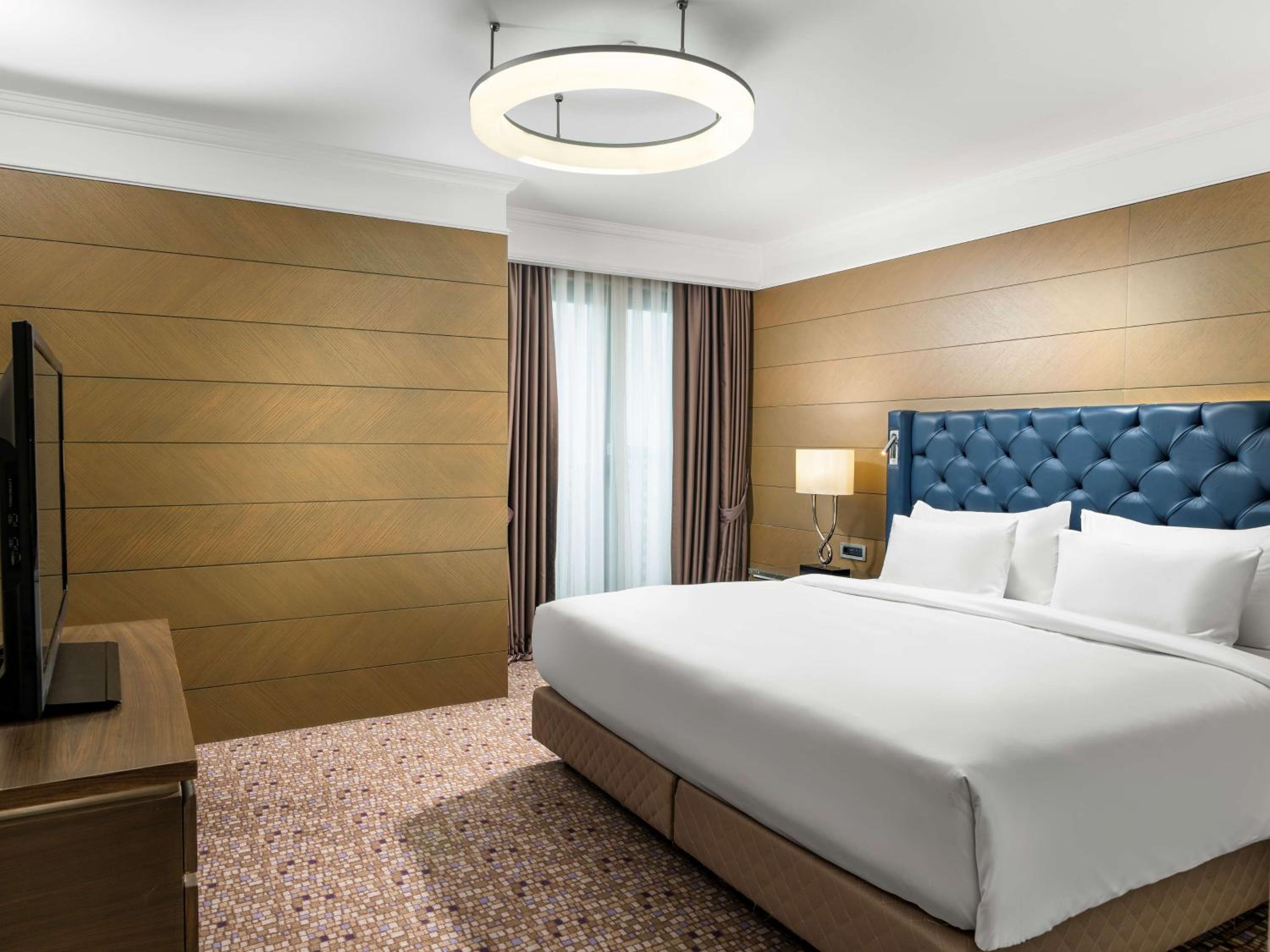 Suite with City View - Lounge Access - Photo 2