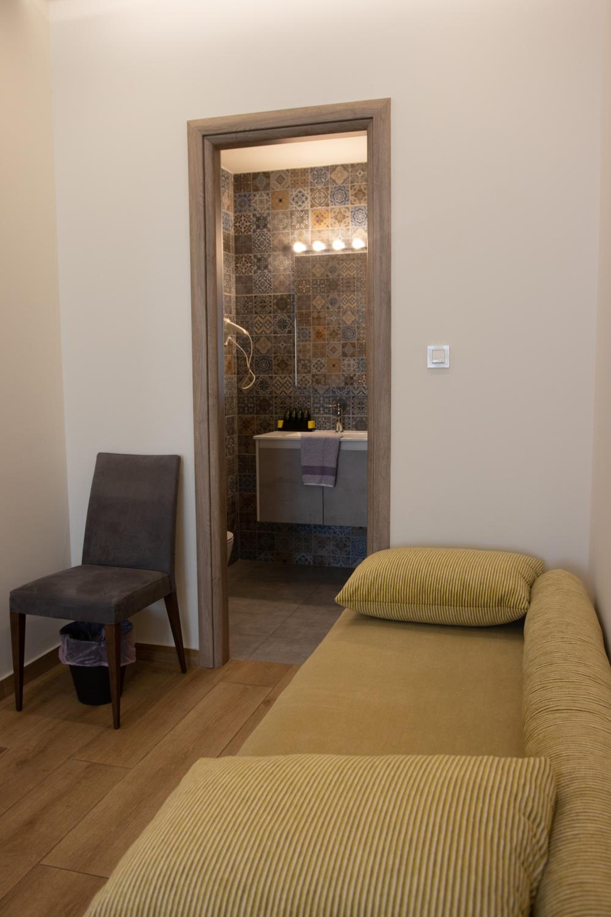 Deluxe Triple Room photo 3