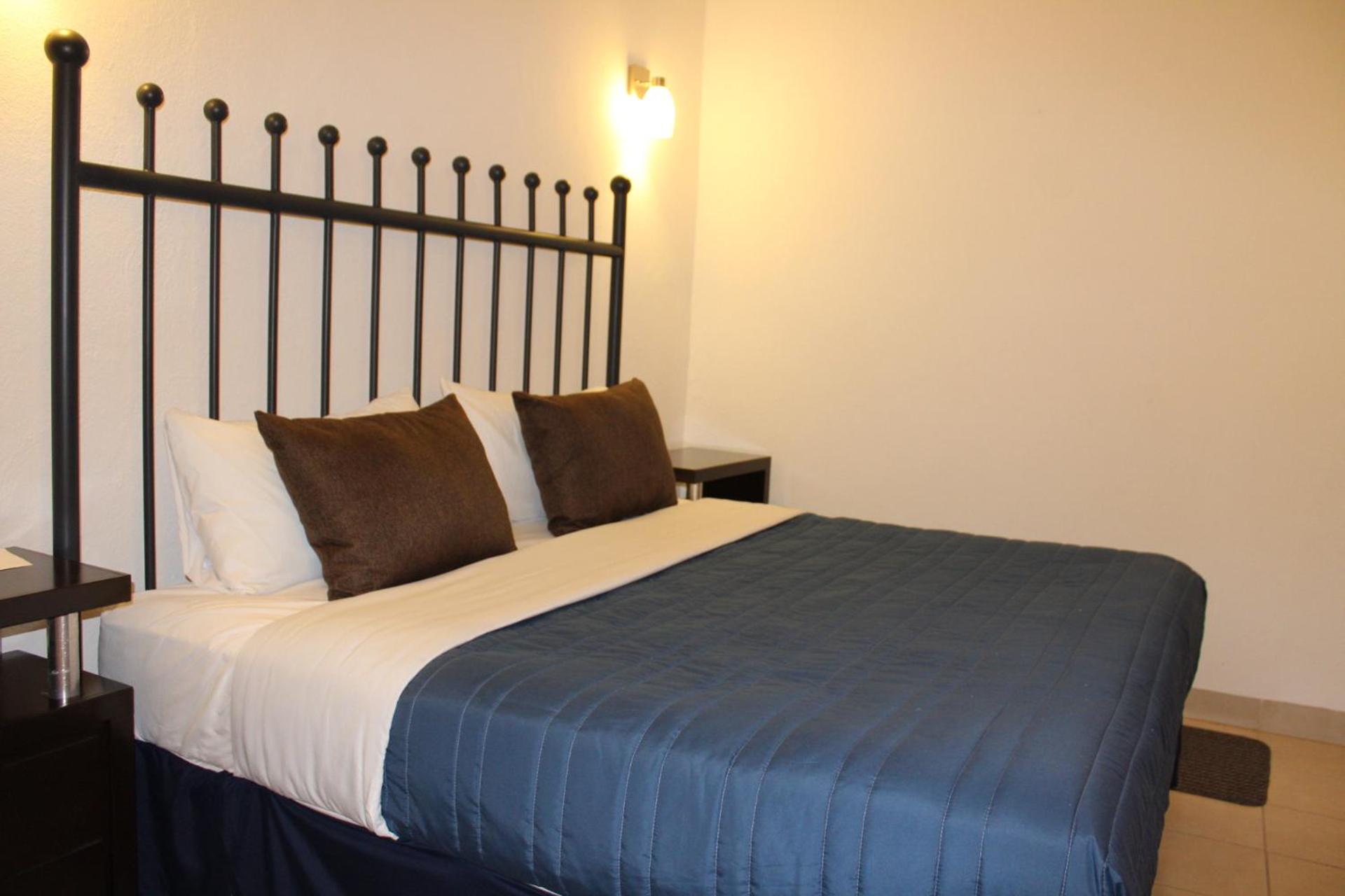 Standard King Room photo 1