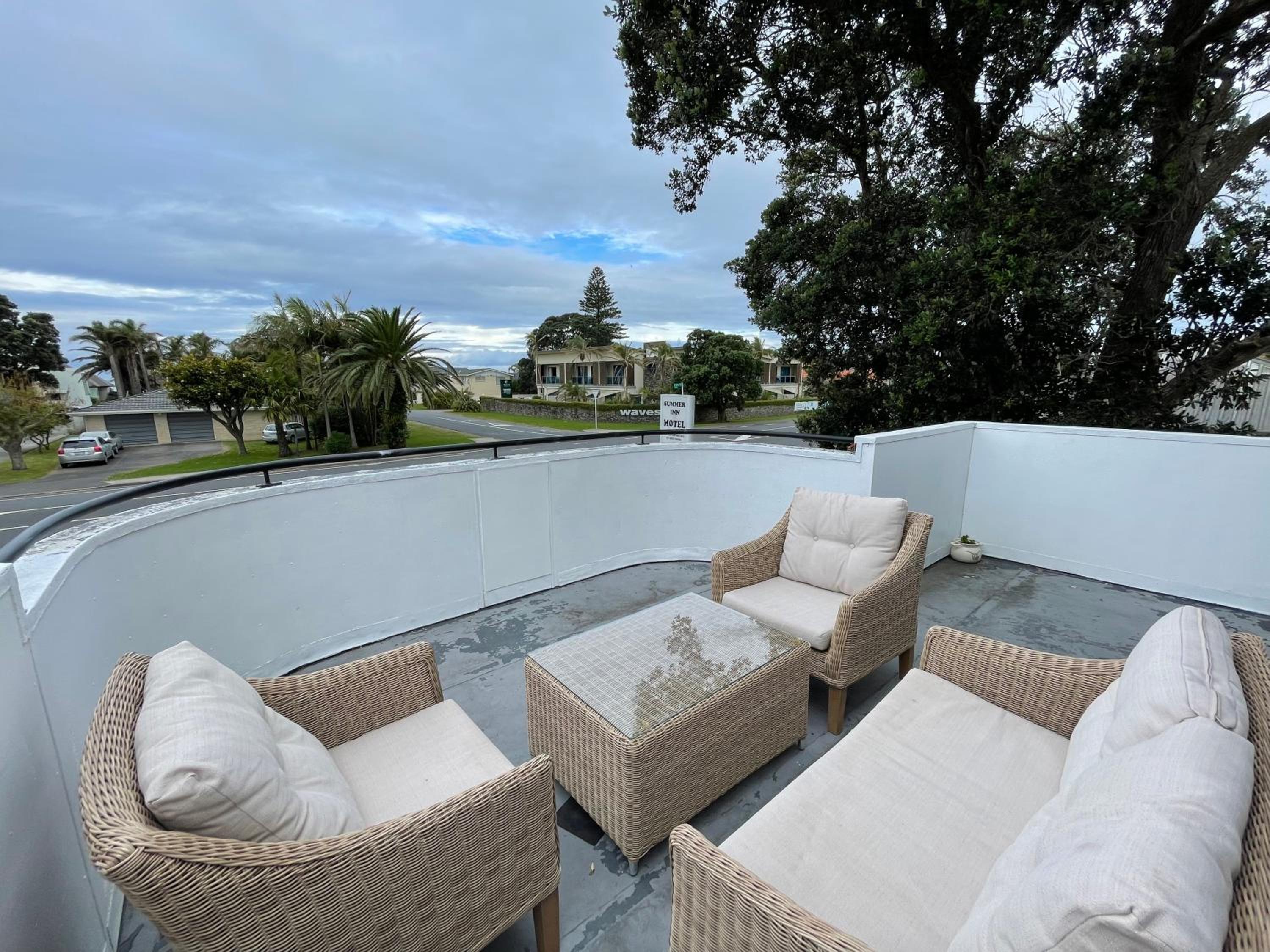 Apartment with Sea View - Photo 7