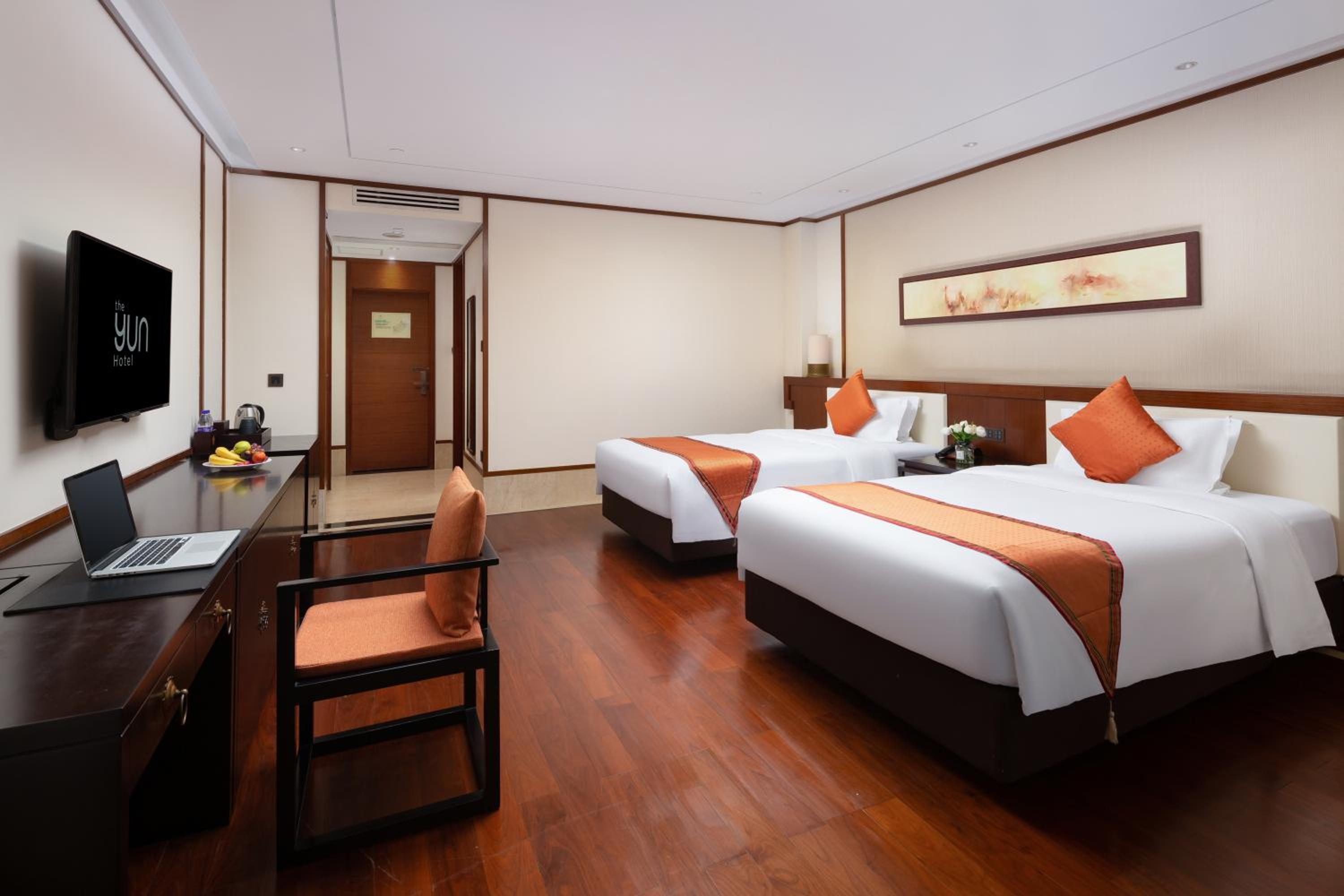 Deluxe Twin Room photo 2