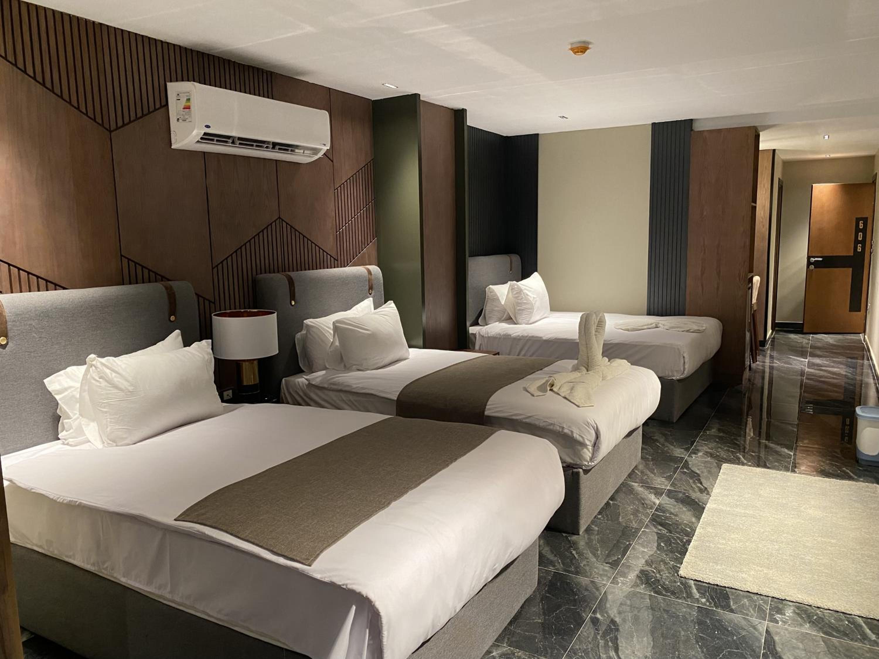 Triple Room with Balcony photo 2