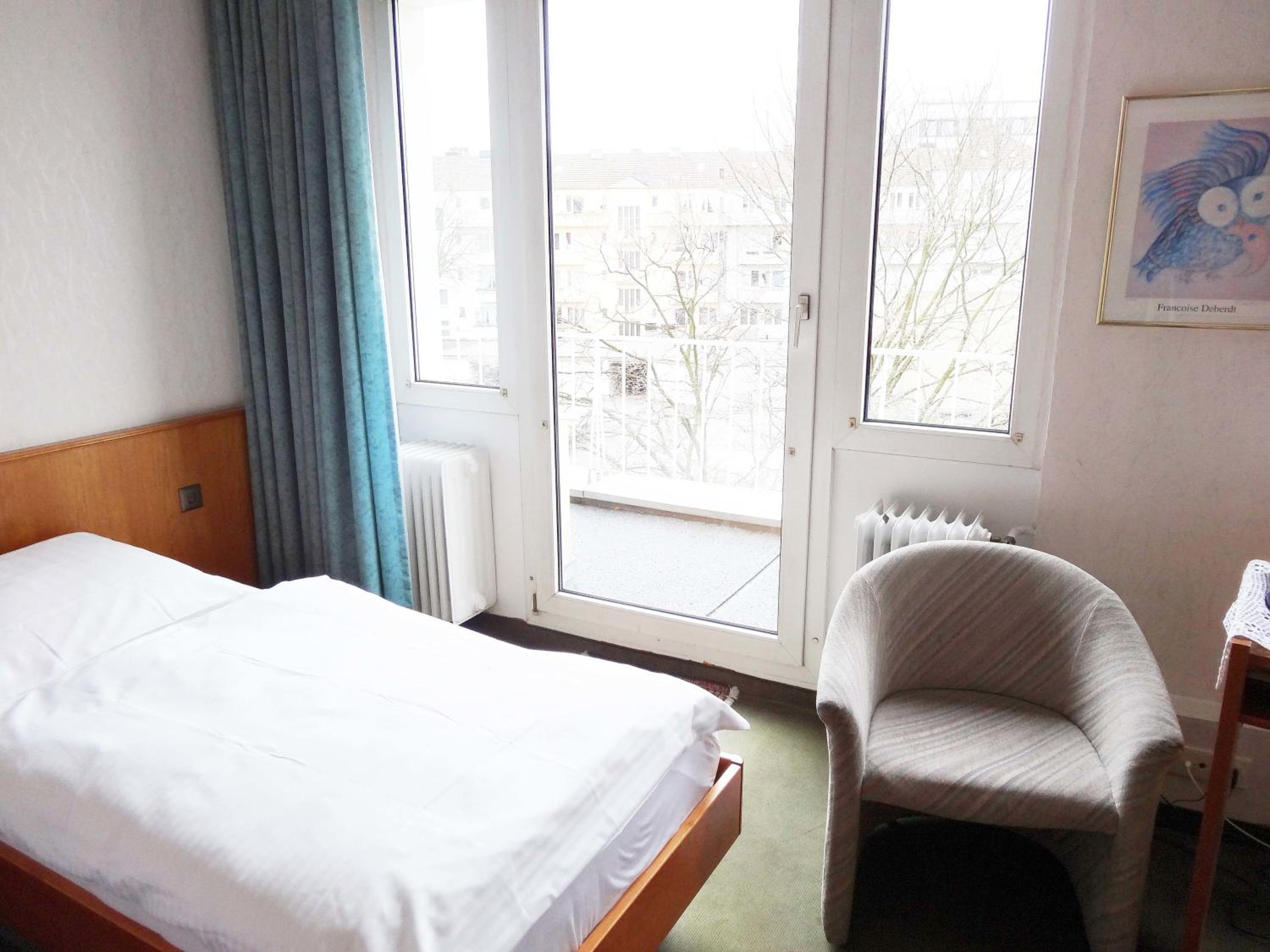 Single Room photo 2