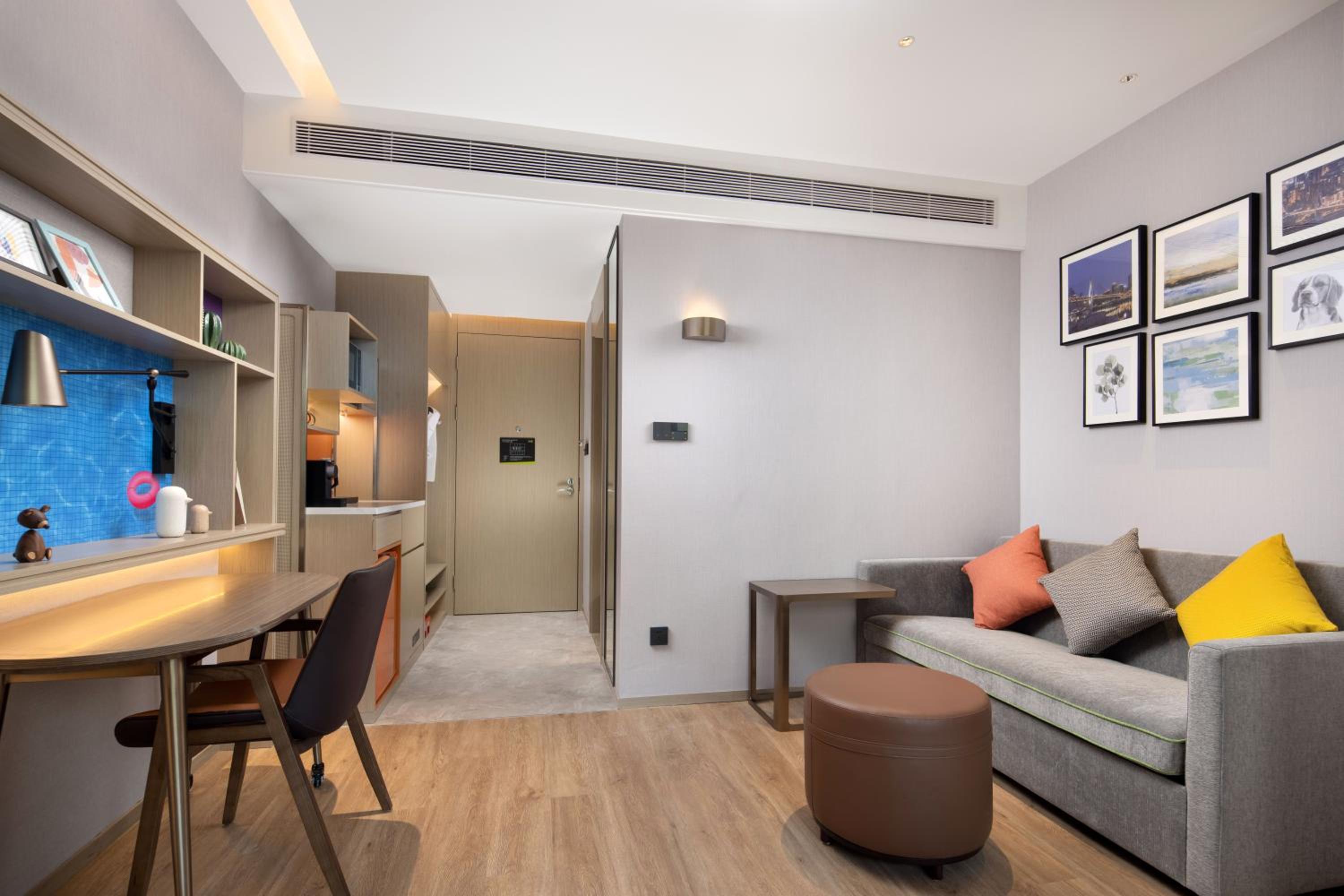 Deluxe King Room photo 3